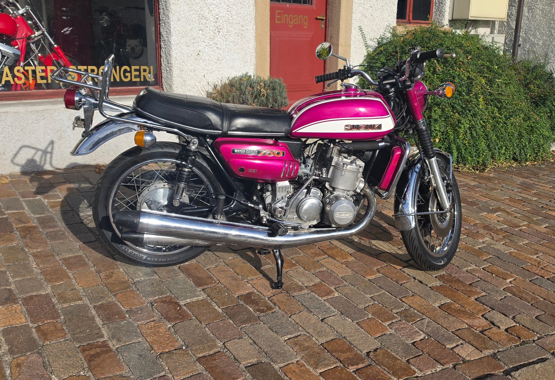SUZUKI GT-image-3