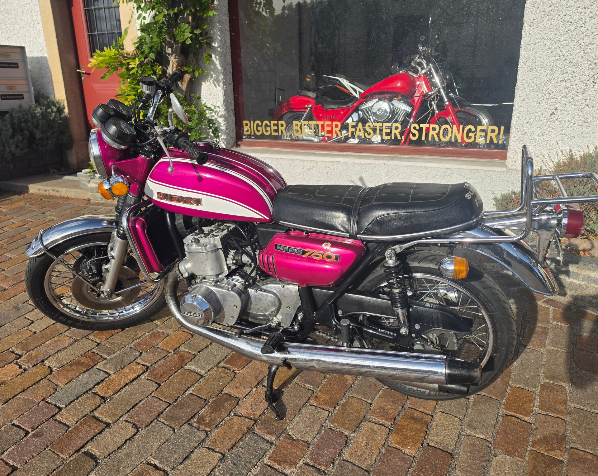 SUZUKI GT-image-1
