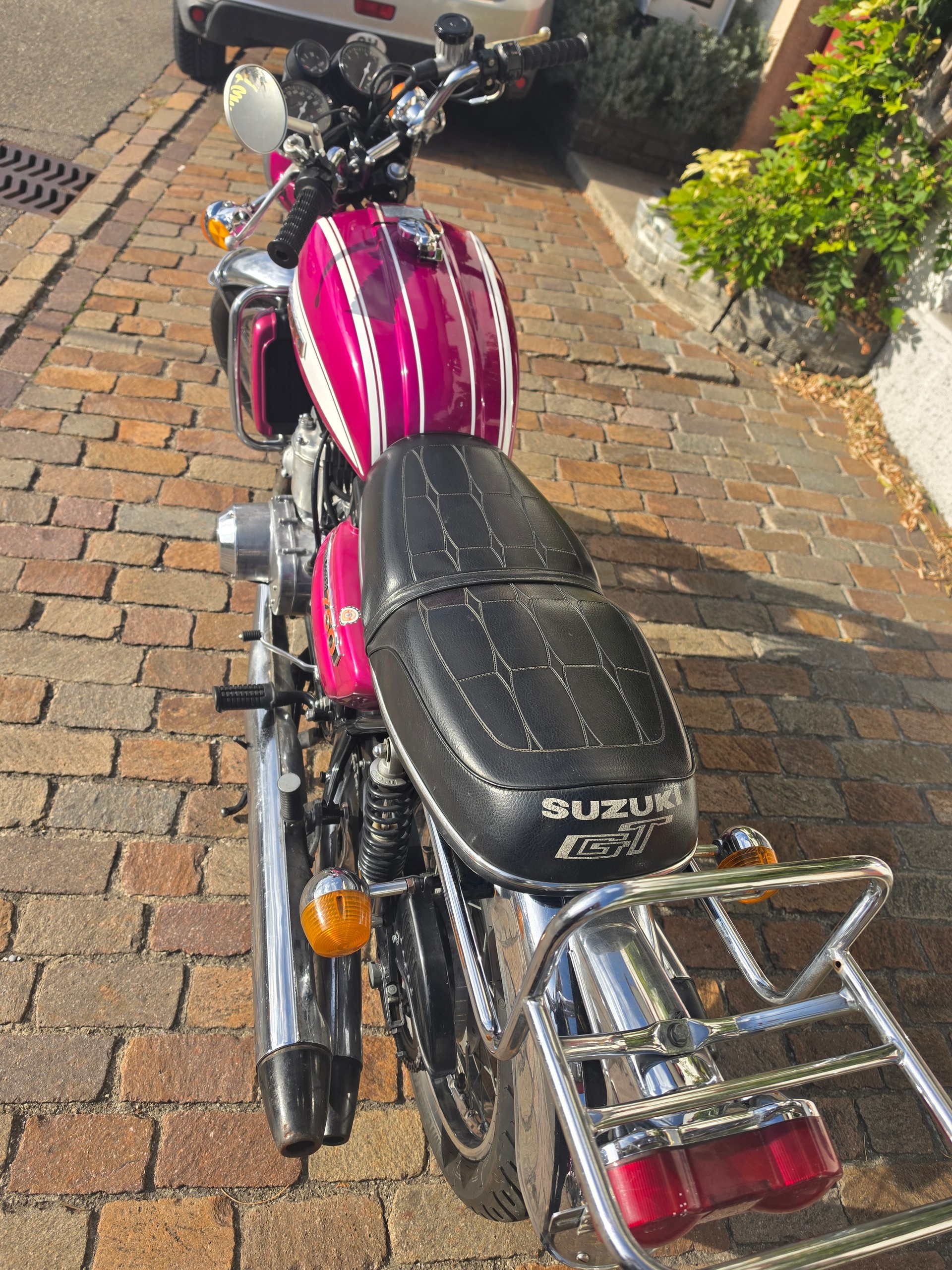 SUZUKI GT-image-2