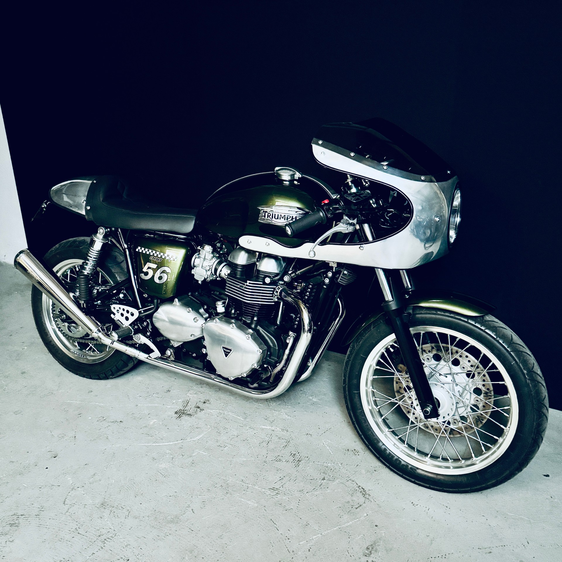 TRIUMPH Thruxton 900 i-image-4