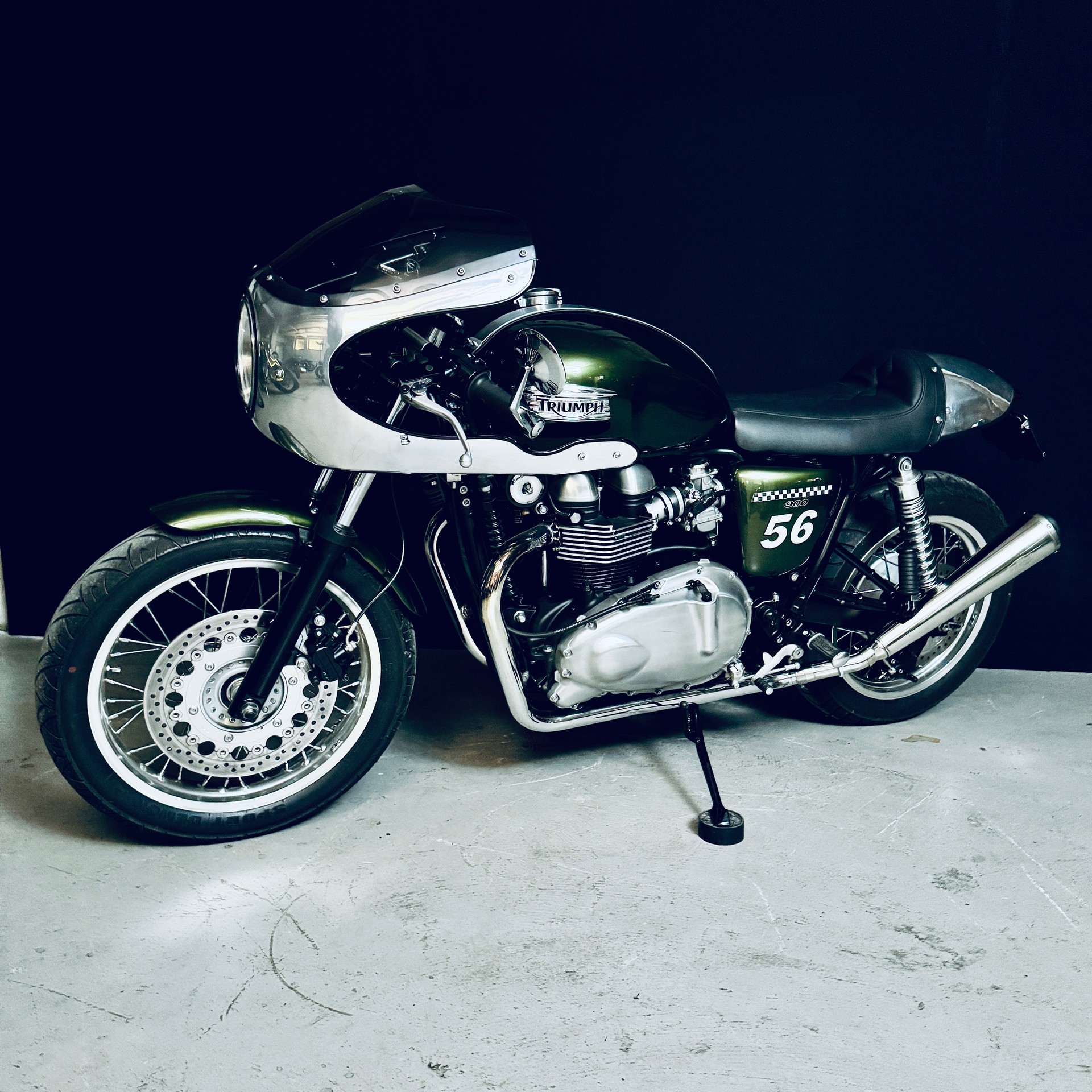 TRIUMPH Thruxton 900 i-image-1