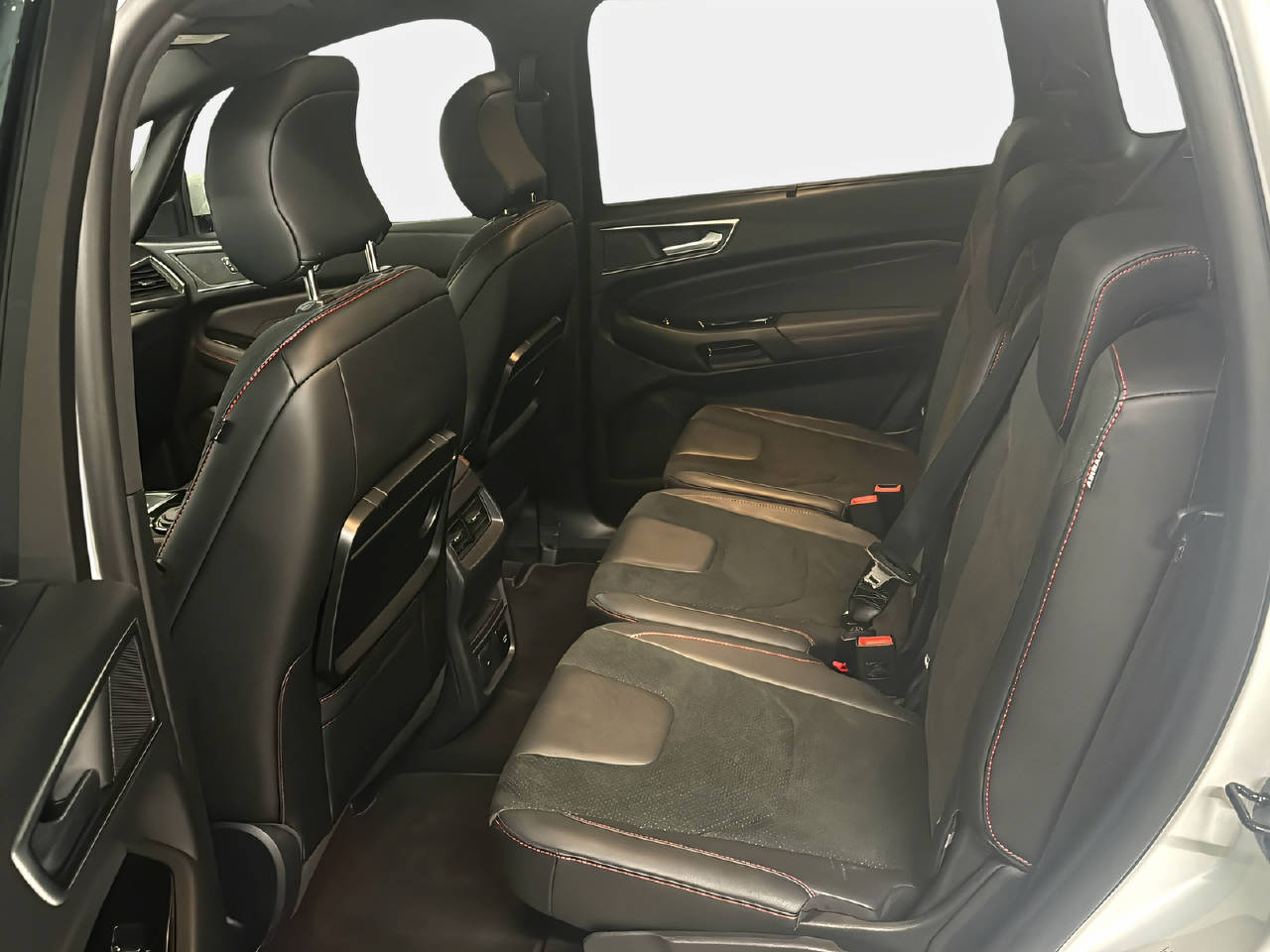 FORD S-Max 2.5 Hybrid ST-Line-image-13