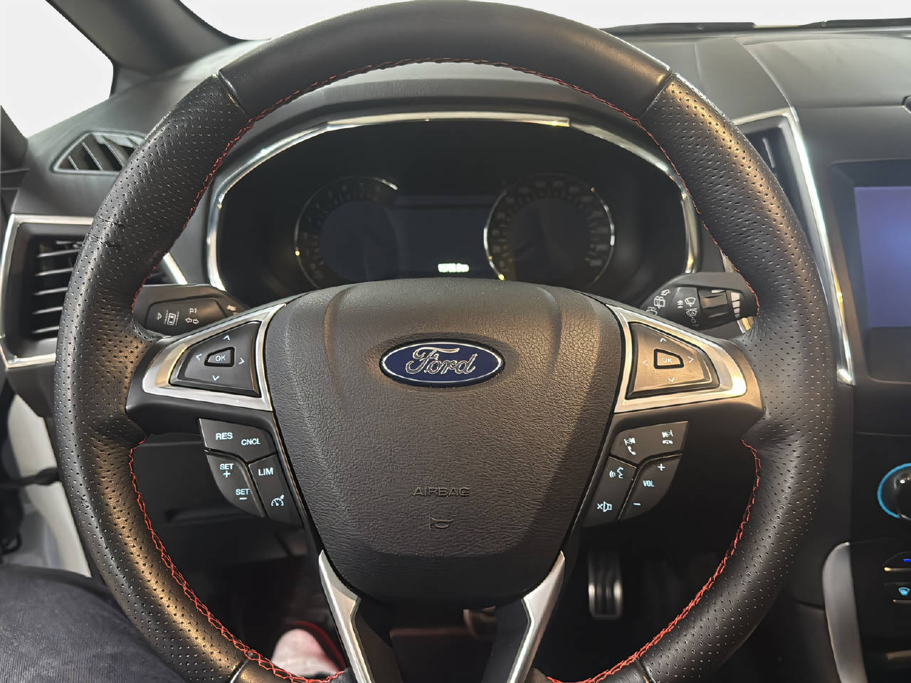 FORD S-Max 2.5 Hybrid ST-Line-image-11