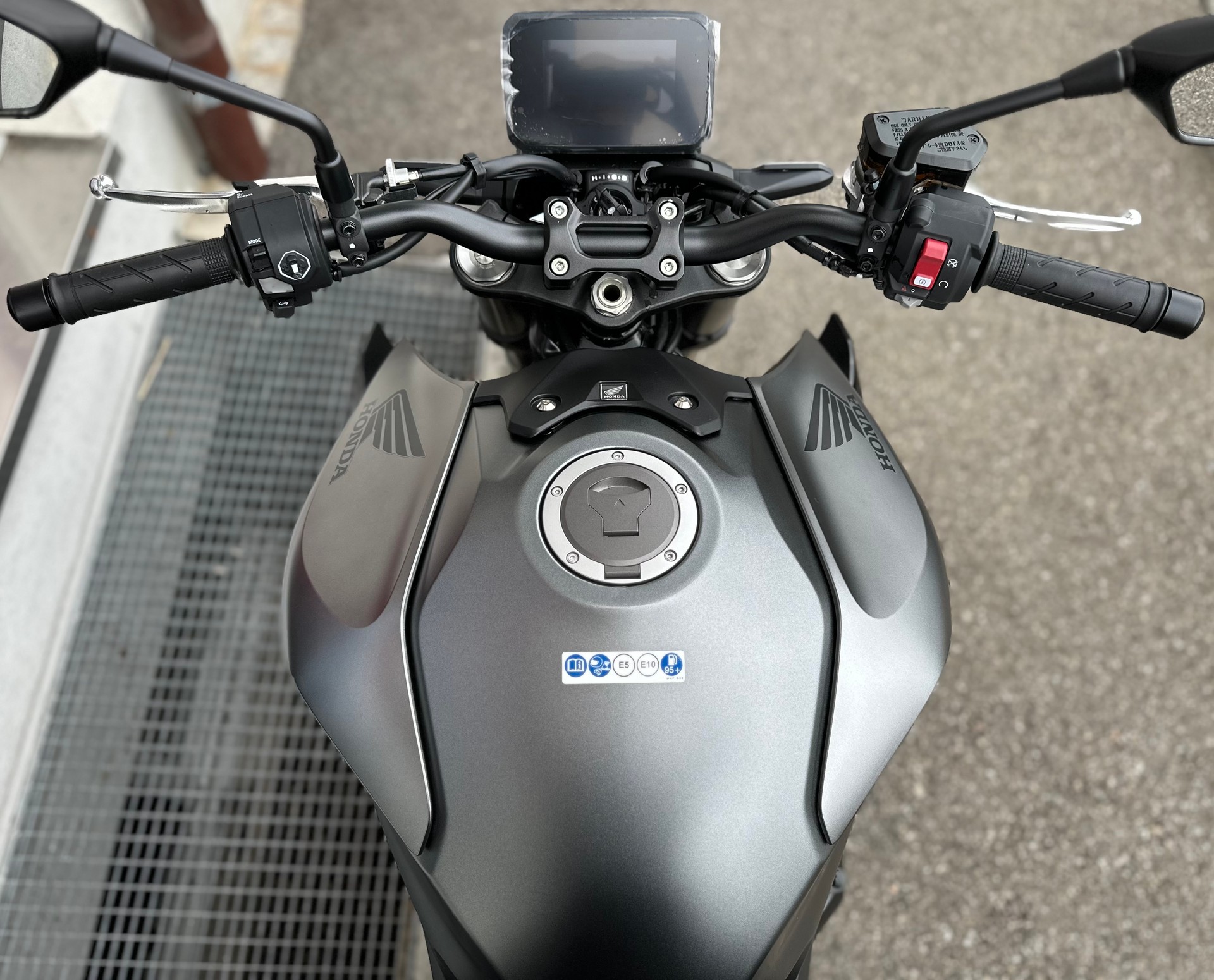HONDA CB 1000 Hornet-image-8