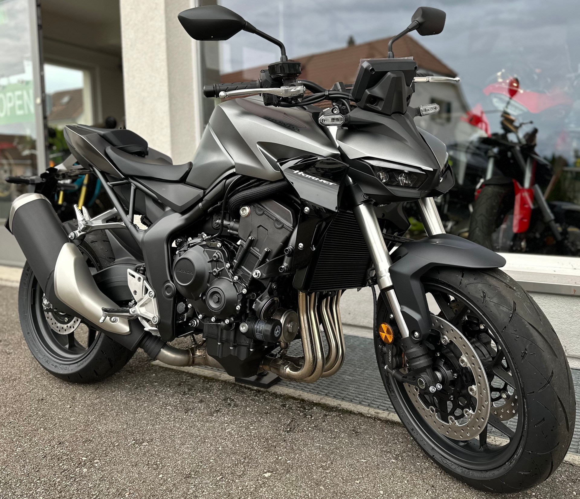 HONDA CB 1000 Hornet-image-2