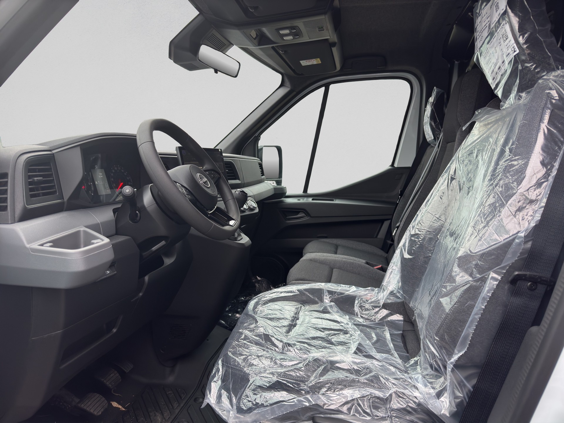NISSAN INTERSTAR Van L2H2 130 PS 6MT Acenta-image-7