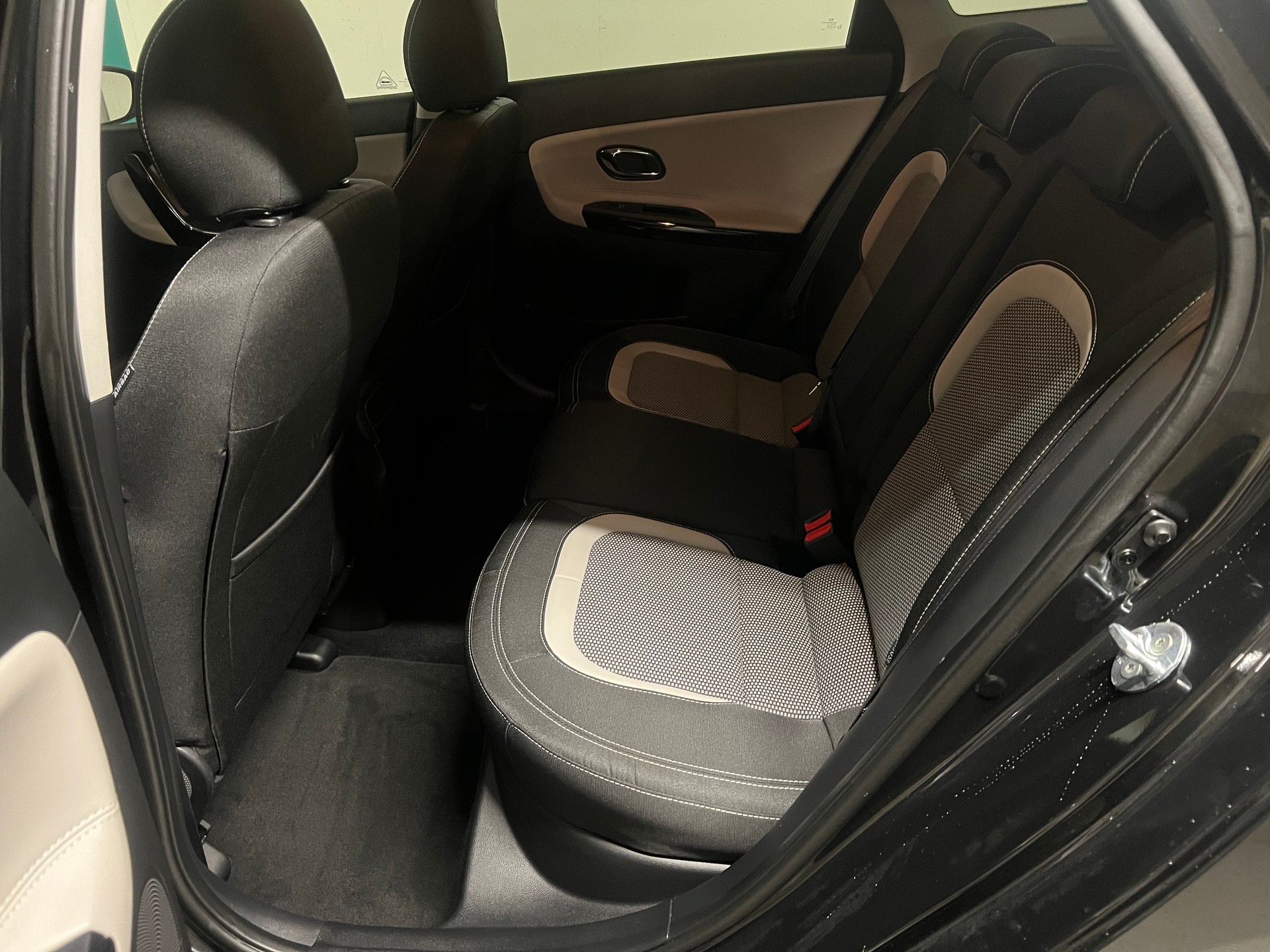 KIA Ceed Sportswagon 1.0 T-GDi Swiss Champion-image-8