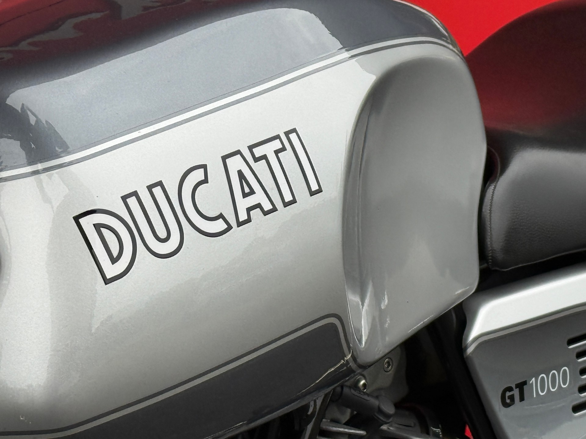 DUCATI GT 1000-image-10