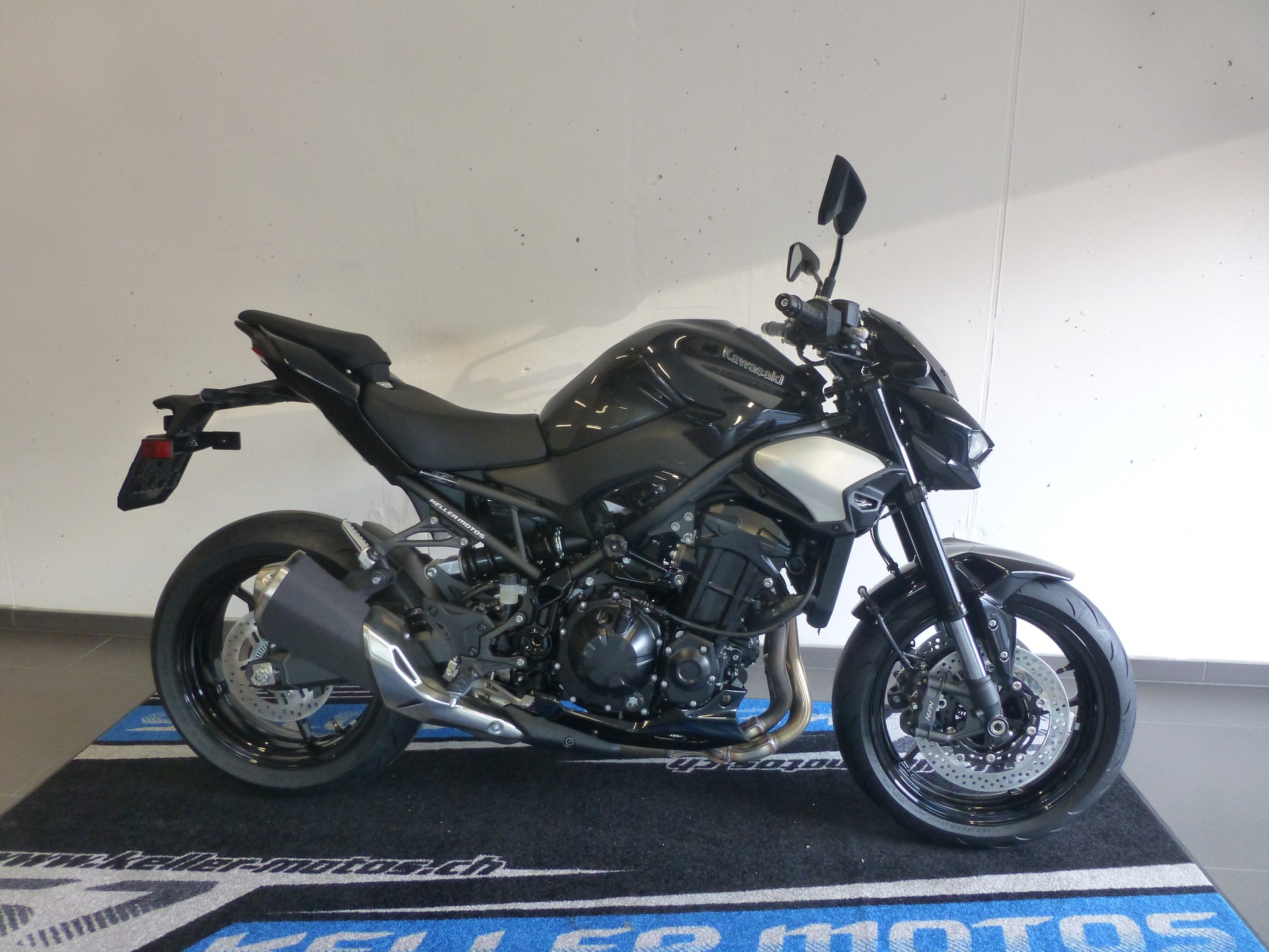 KAWASAKI Z 900