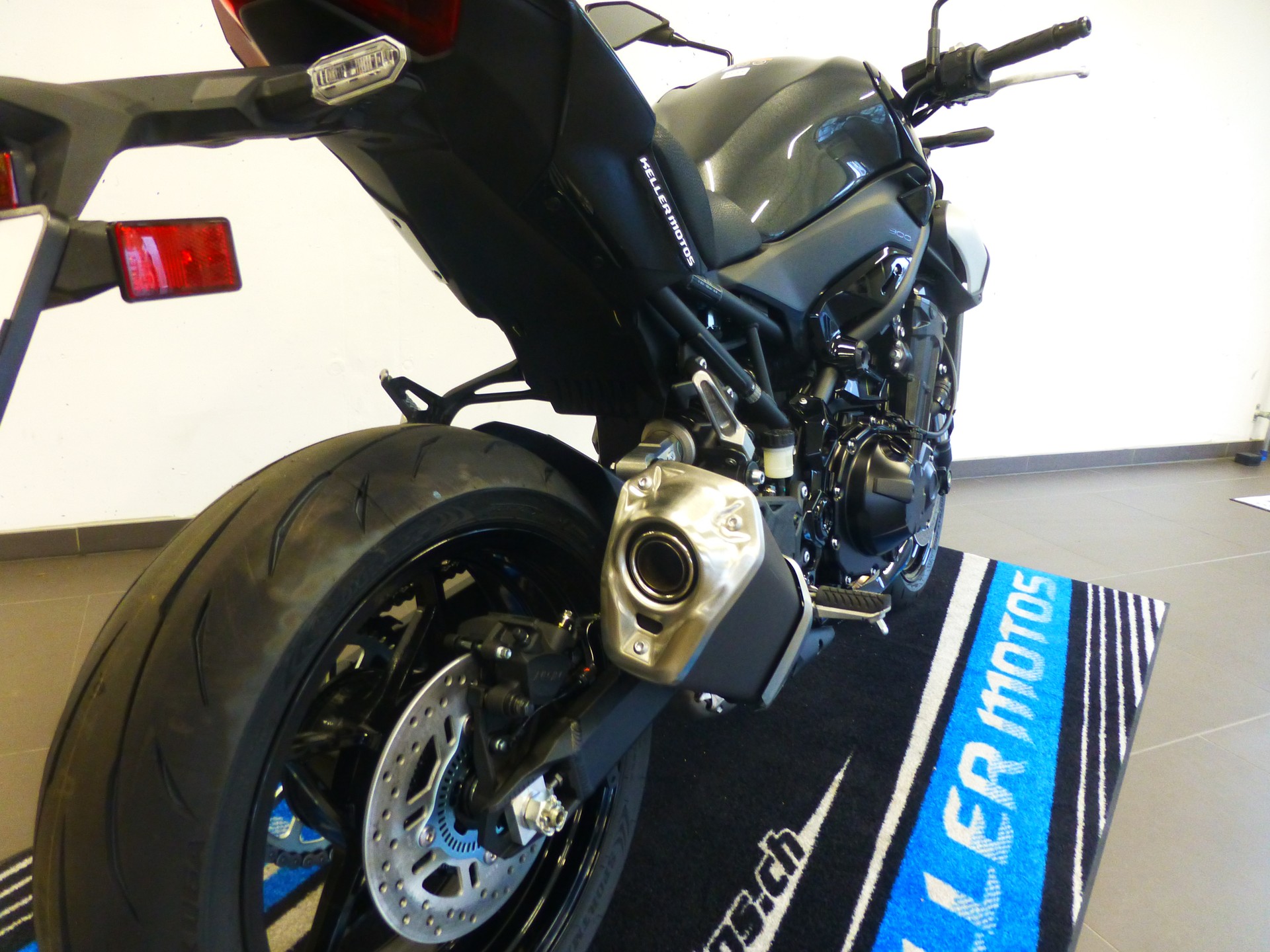 KAWASAKI Z 900-image-11