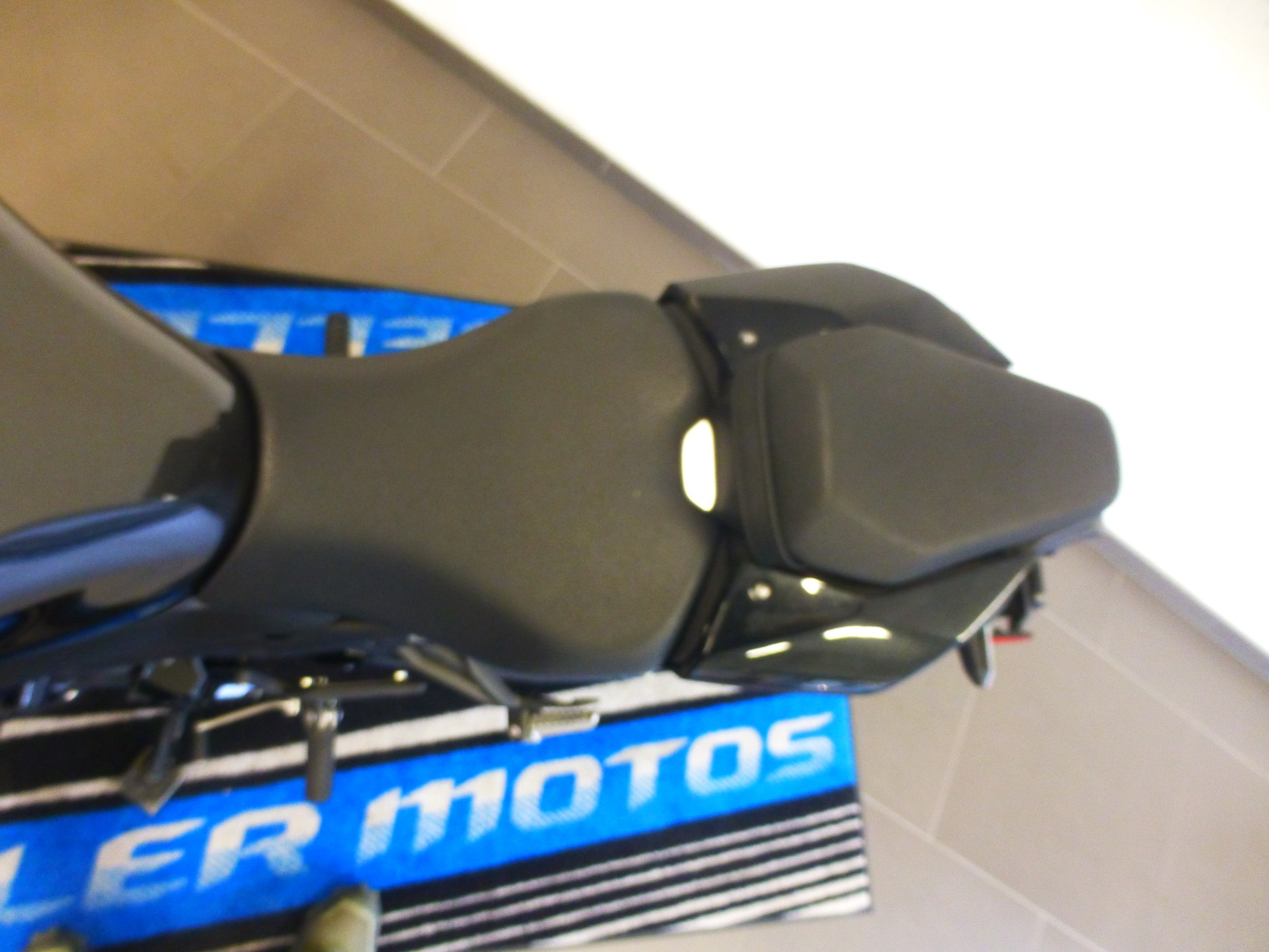 KAWASAKI Z 900-image-8