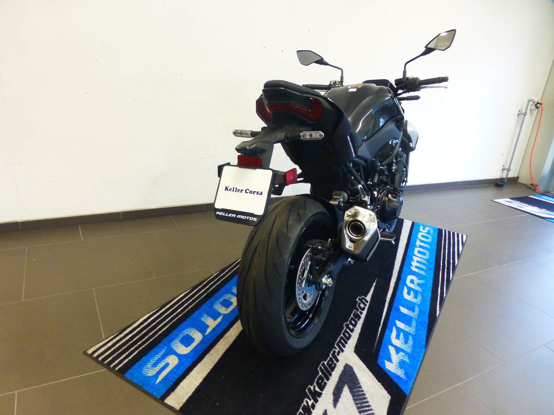 KAWASAKI Z 900-image-14