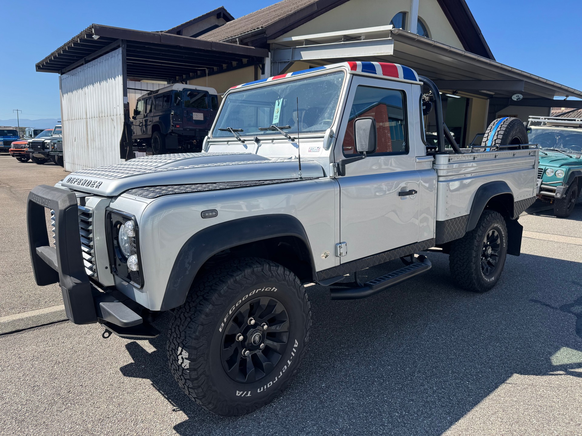 LAND ROVER Defender 110 2.2 TD4 High Capacity Pick Up