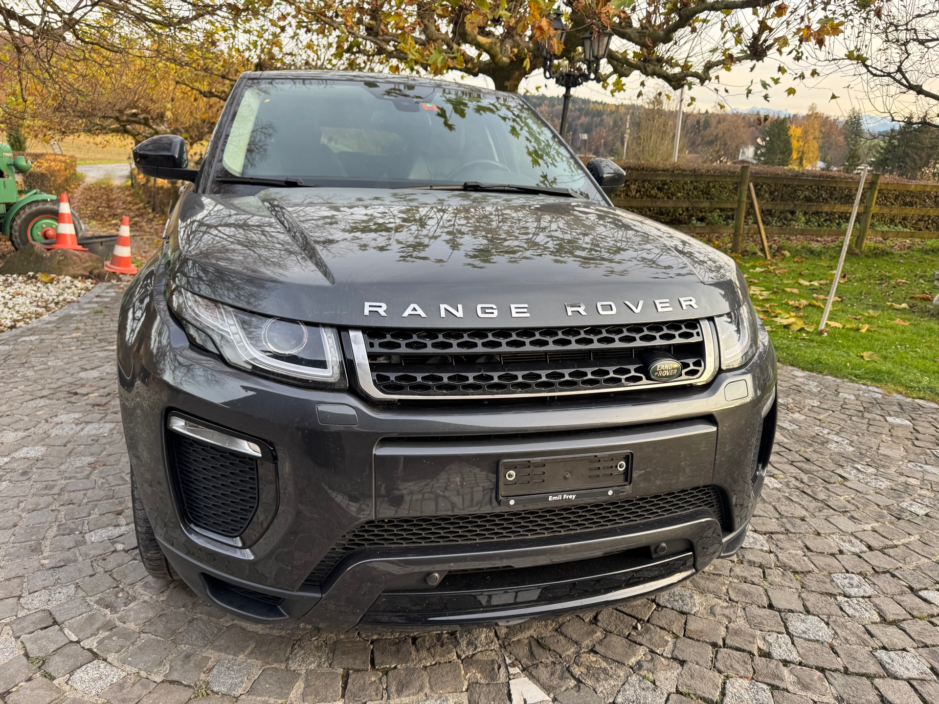 LAND ROVER Range Rover Evoque 2.0 Si4 SE Dynamic AT9-image-2