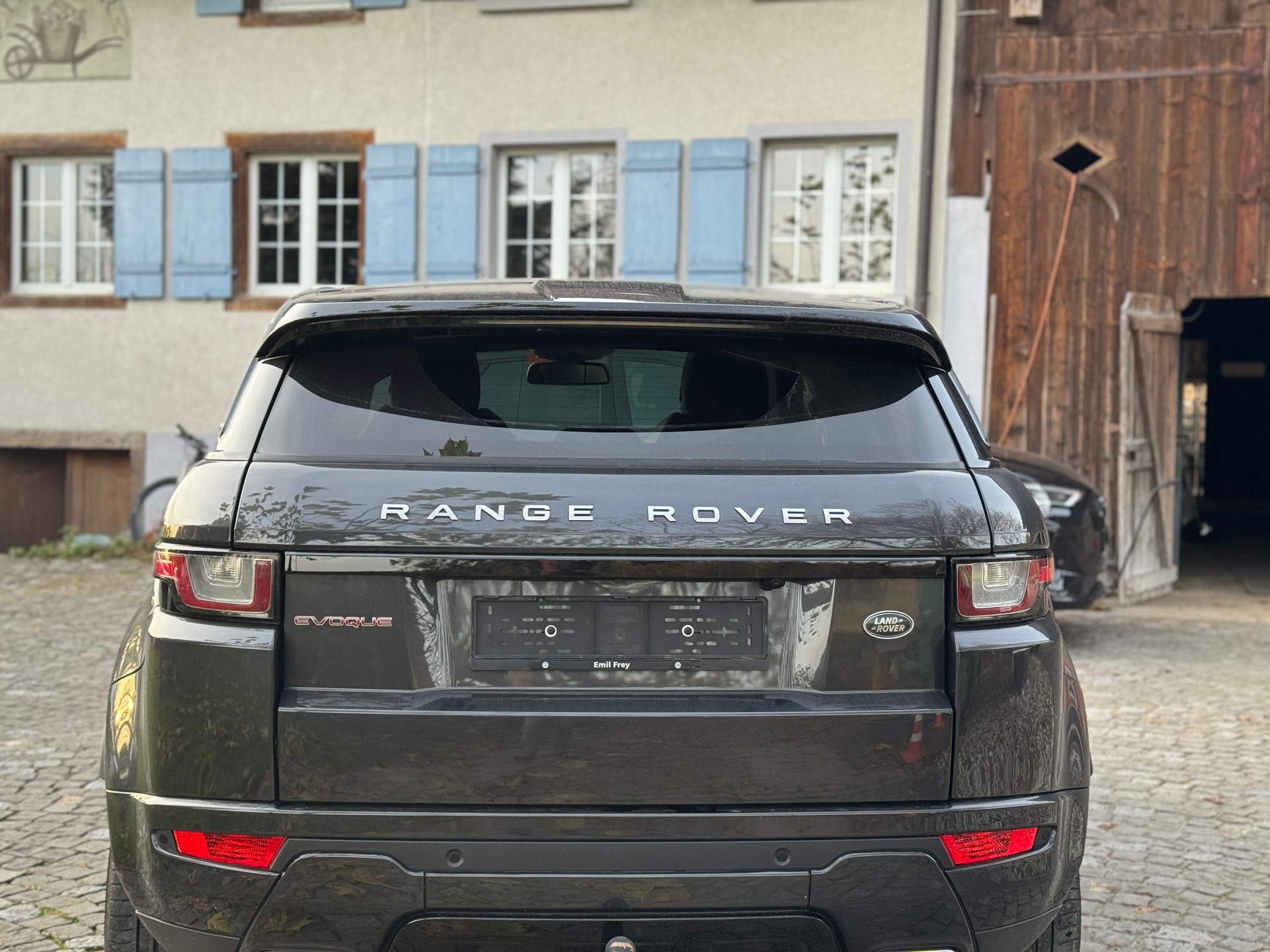 LAND ROVER Range Rover Evoque 2.0 Si4 SE Dynamic AT9-image-4