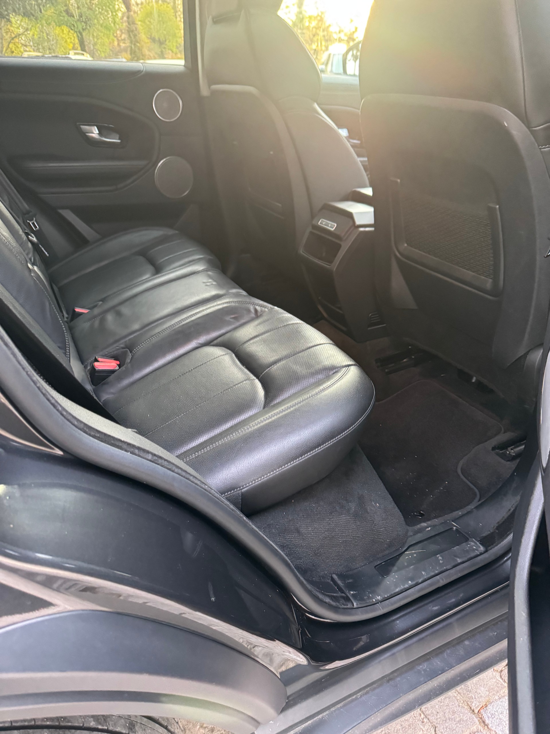 LAND ROVER Range Rover Evoque 2.0 Si4 SE Dynamic AT9-image-7