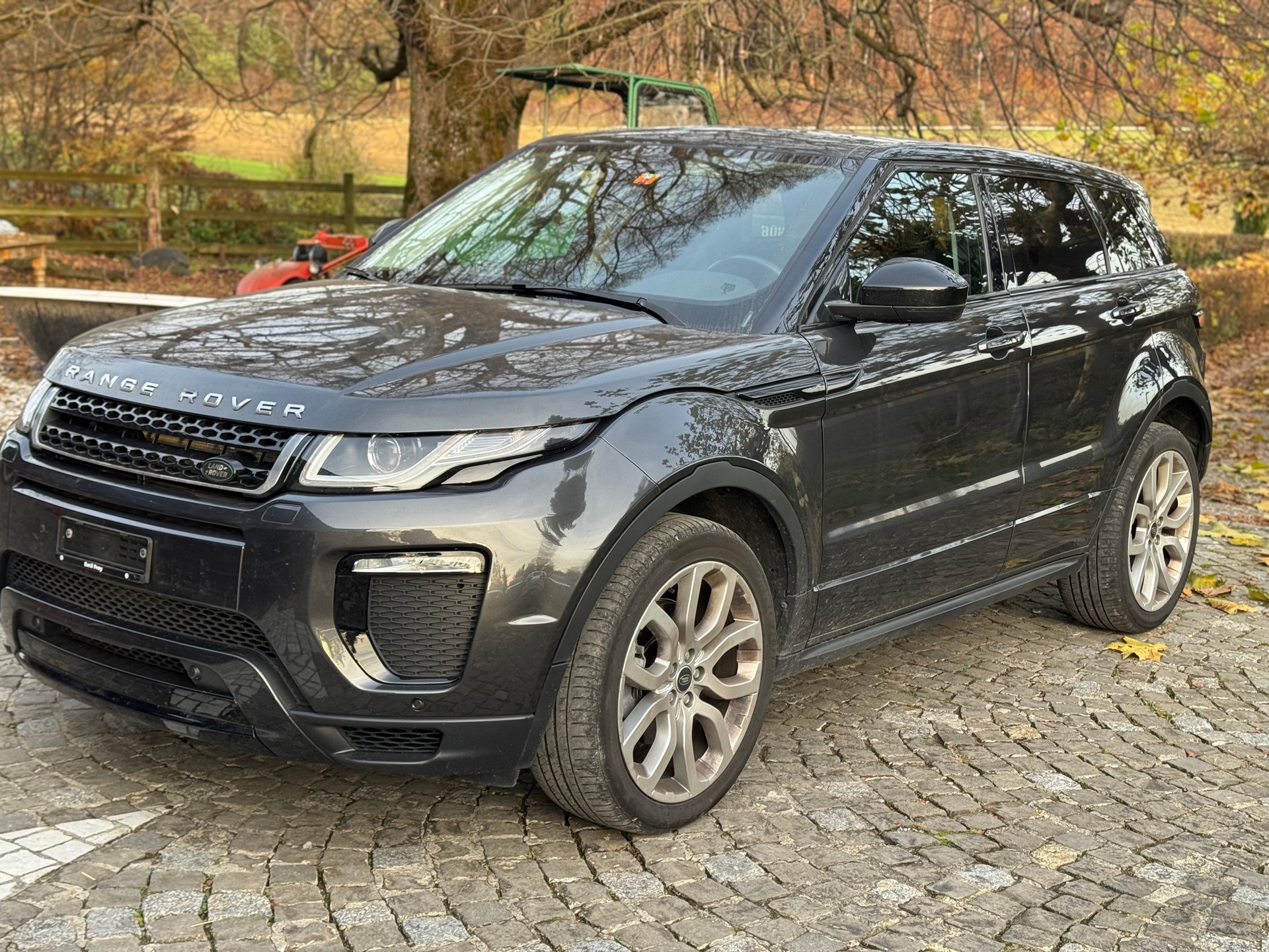 LAND ROVER Range Rover Evoque 2.0 Si4 SE Dynamic AT9-image-5