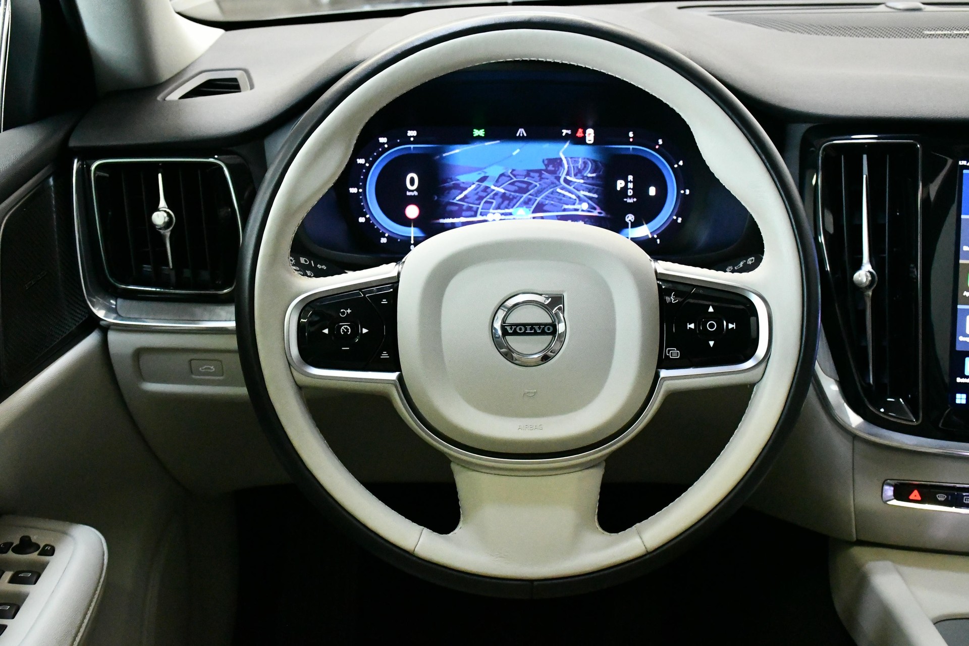 VOLVO V60 Cross Country AWD Ultim ACC*PAN*H&K*AHK*SBEL-image-10