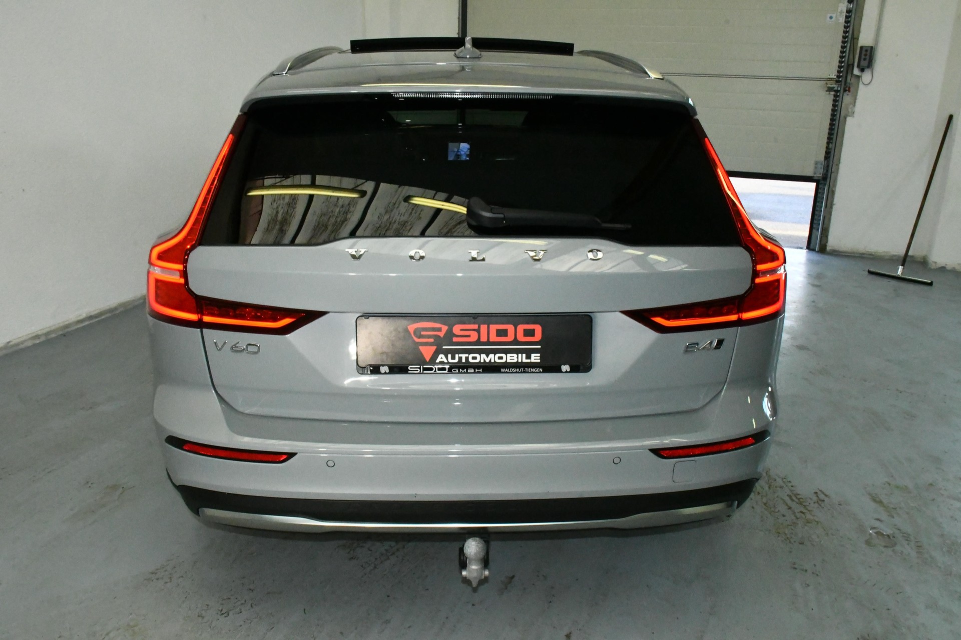 VOLVO V60 Cross Country AWD Ultim ACC*PAN*H&K*AHK*SBEL-image-6