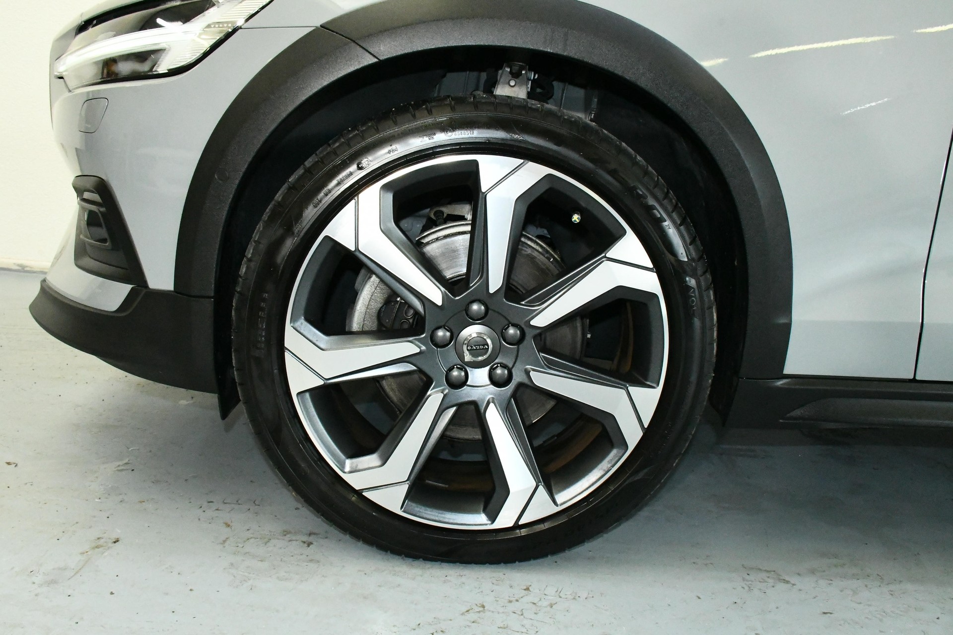 VOLVO V60 Cross Country AWD Ultim ACC*PAN*H&K*AHK*SBEL-image-28