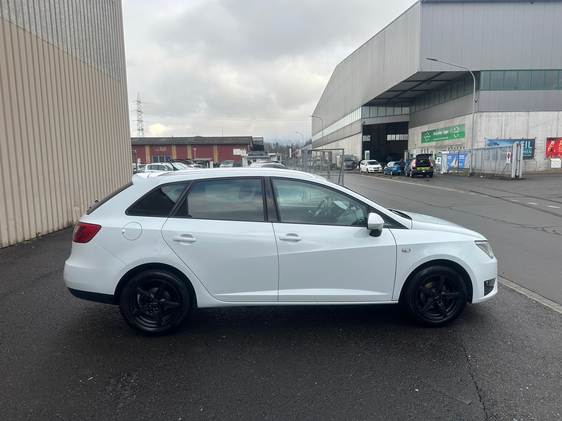 SEAT Ibiza ST 1.2 TSI FR Viva DSG-image-8