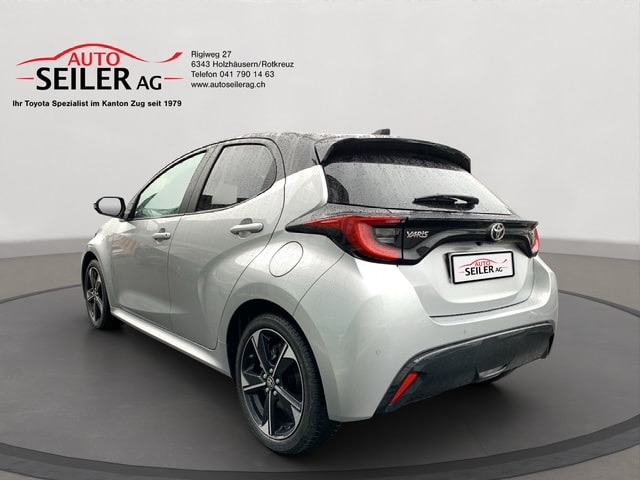 TOYOTA Yaris 1.5 Premium e-CVT-image-2