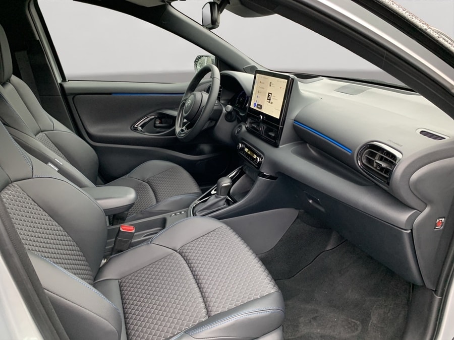 TOYOTA Yaris 1.5 Premium e-CVT-image-9