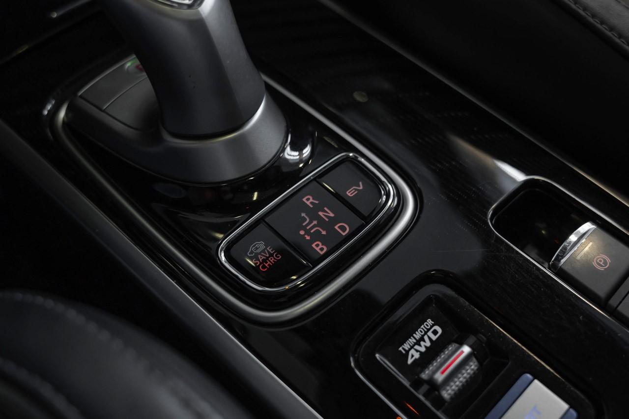 MITSUBISHI Outlander 2.4 PHEV Style 4WD Automatic-image-30
