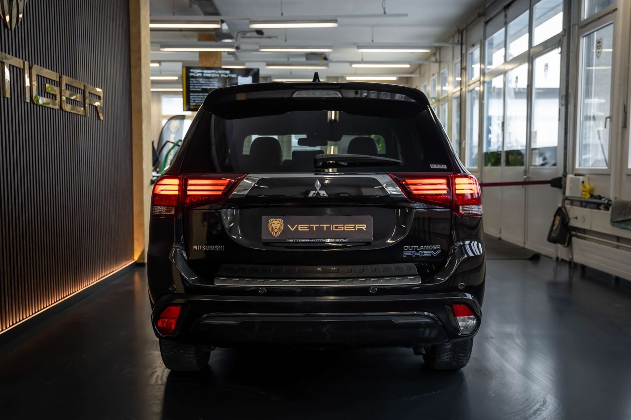MITSUBISHI Outlander 2.4 PHEV Style 4WD Automatic-image-4