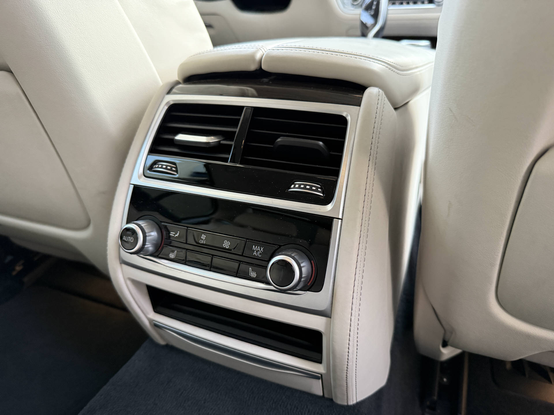BMW 730d xDrive SAG-image-15
