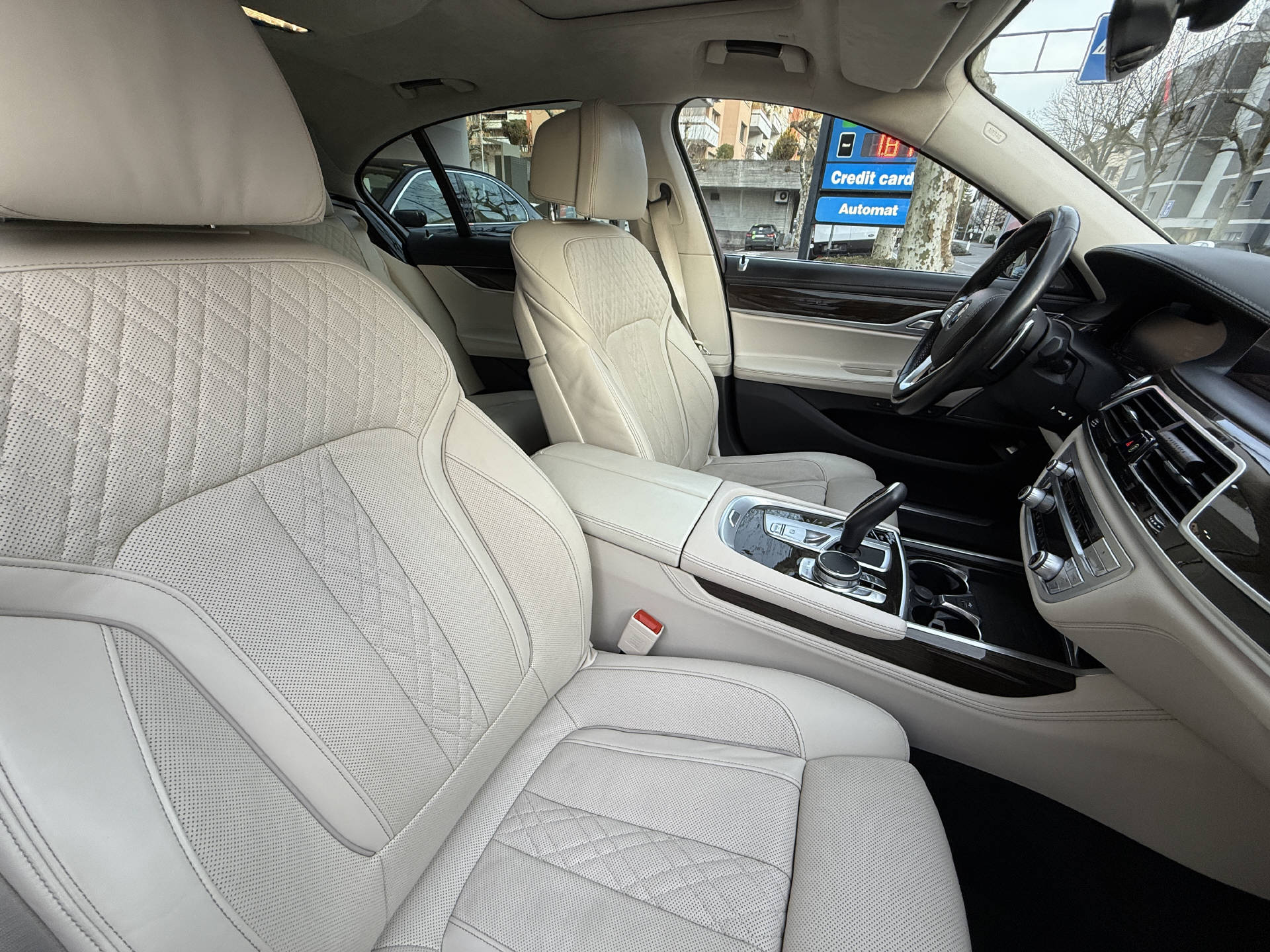BMW 730d xDrive SAG-image-6