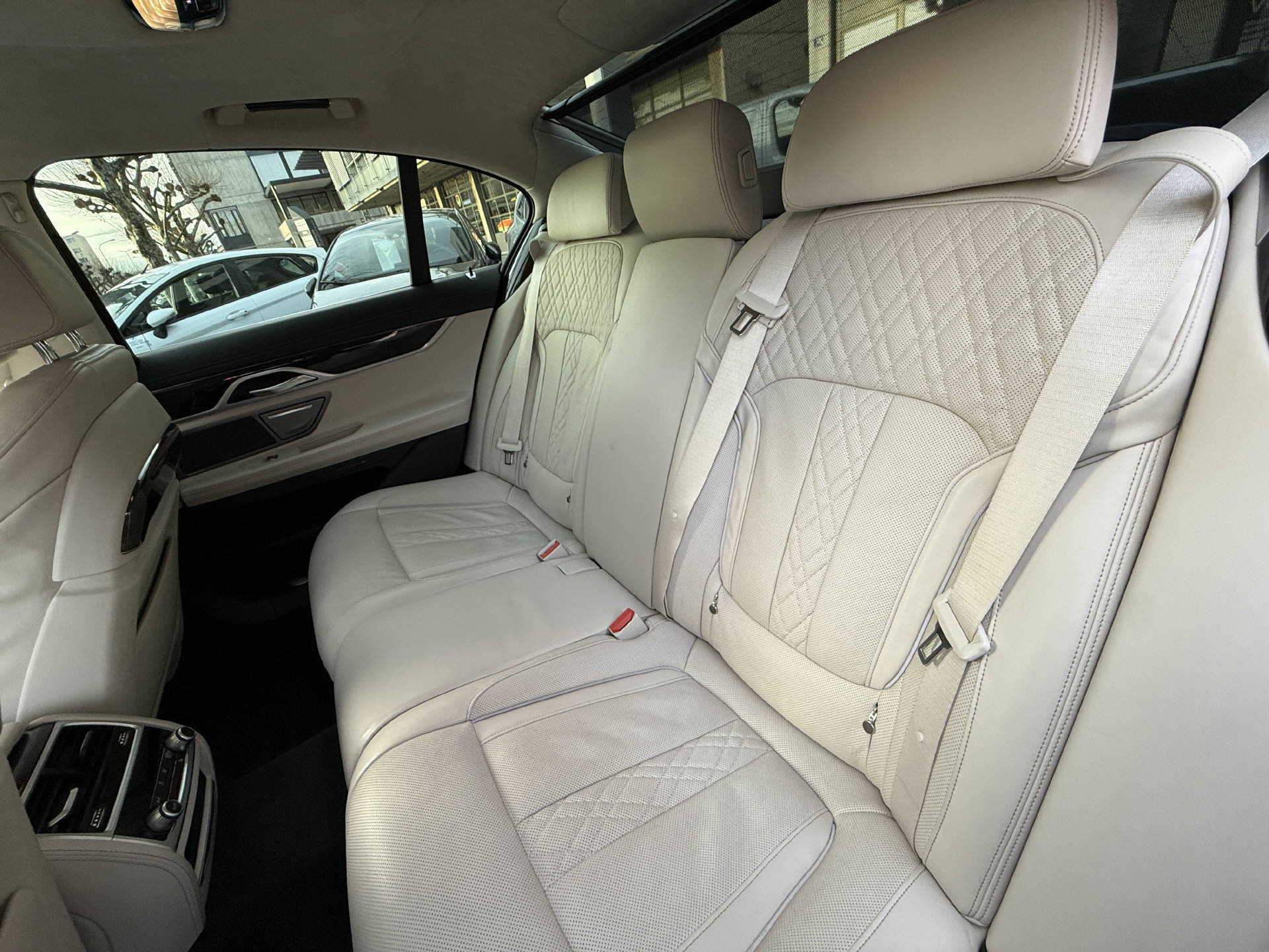 BMW 730d xDrive SAG-image-4
