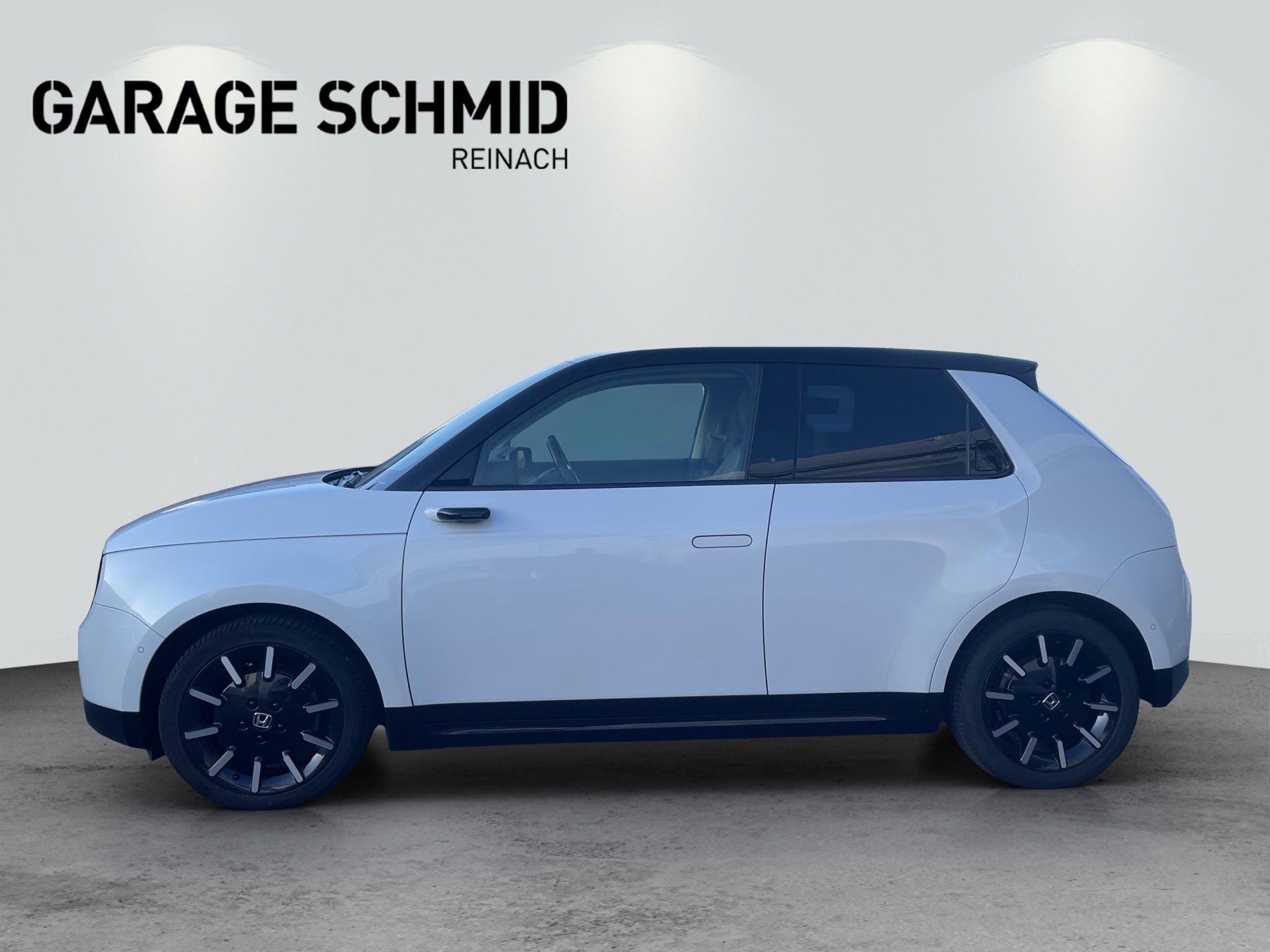 HONDA e electric Advance-showroom-element-3
