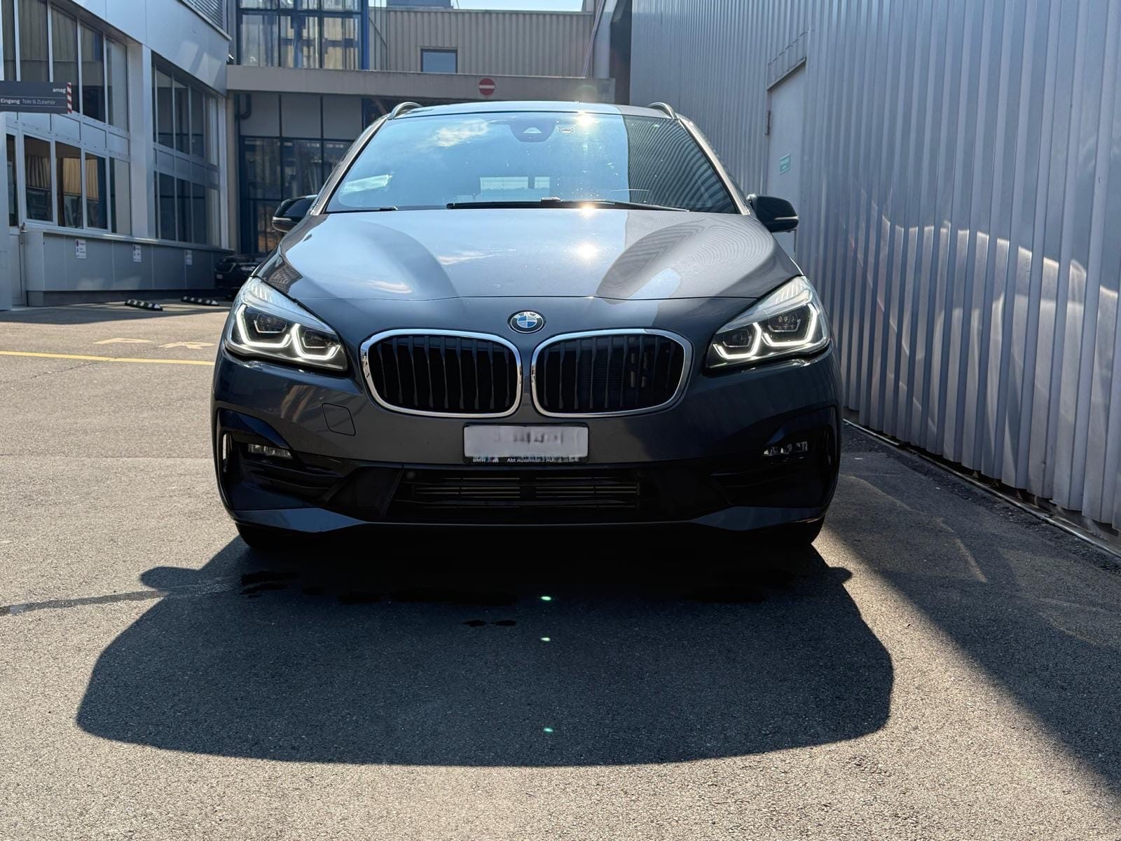 BMW 218 Gran Tourer-image-1