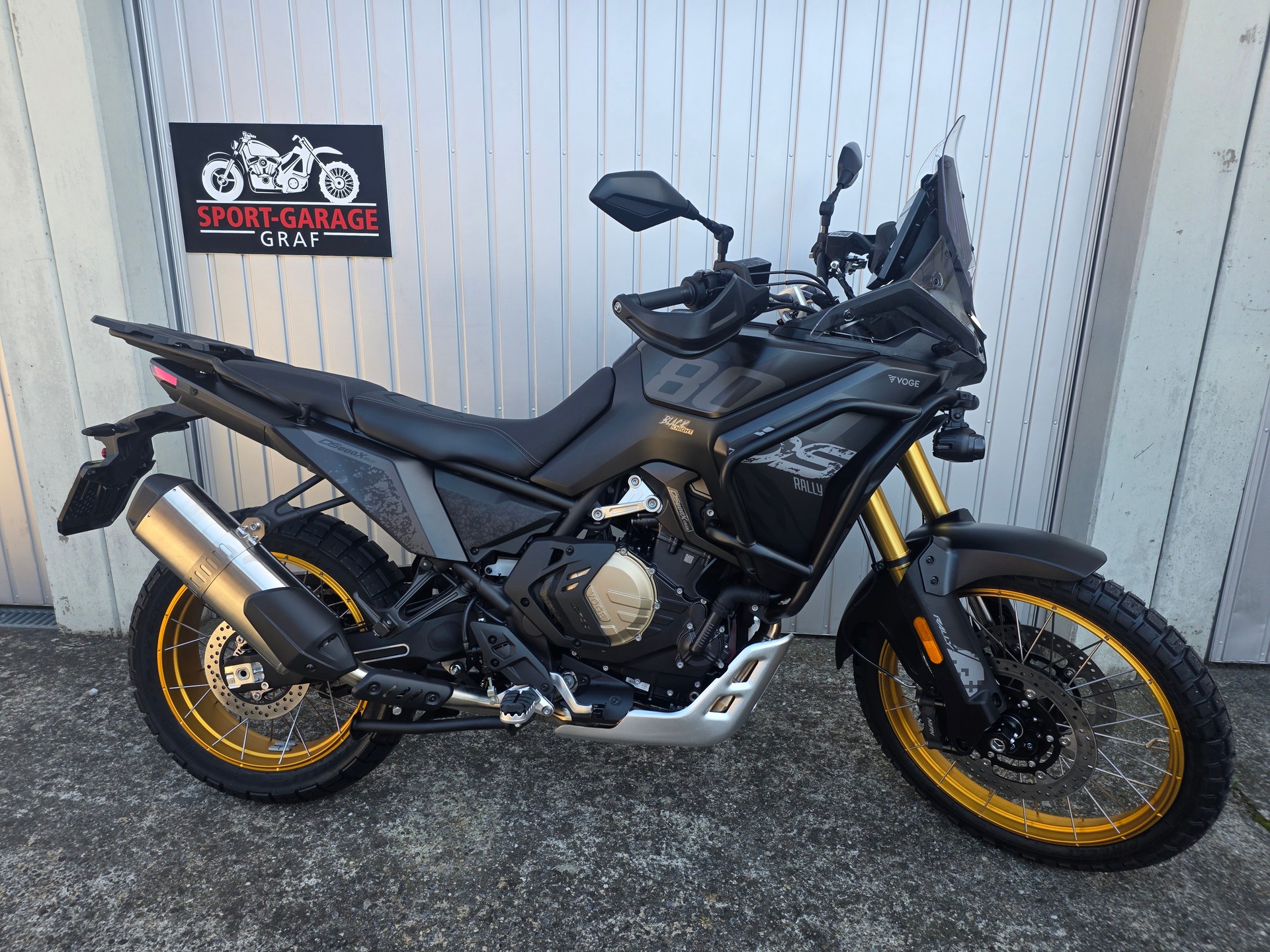 VOGE Black Knight 800 DS Offen