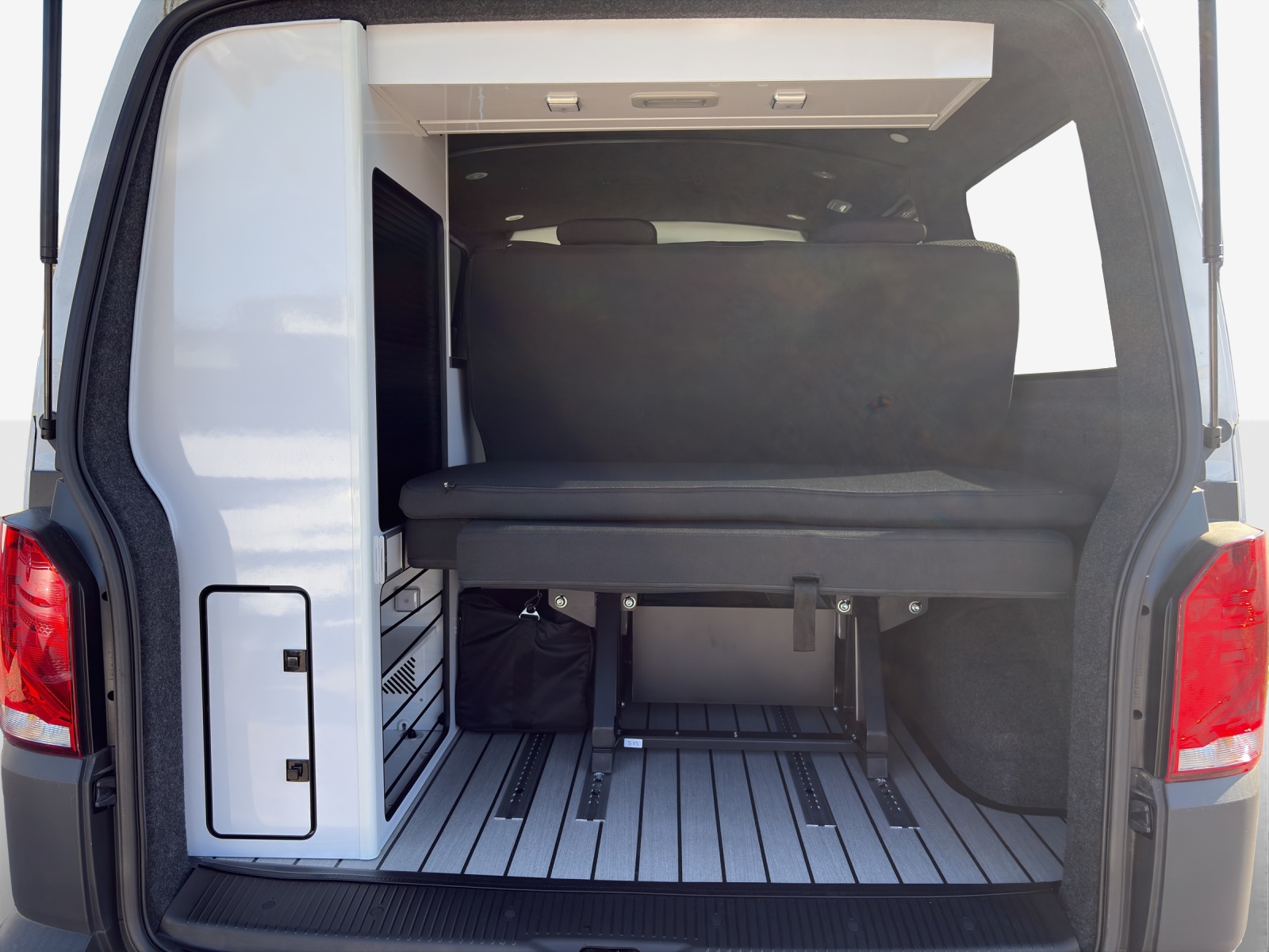 VW T6.1 2.0 TDI Envia Pure DSG-image-12