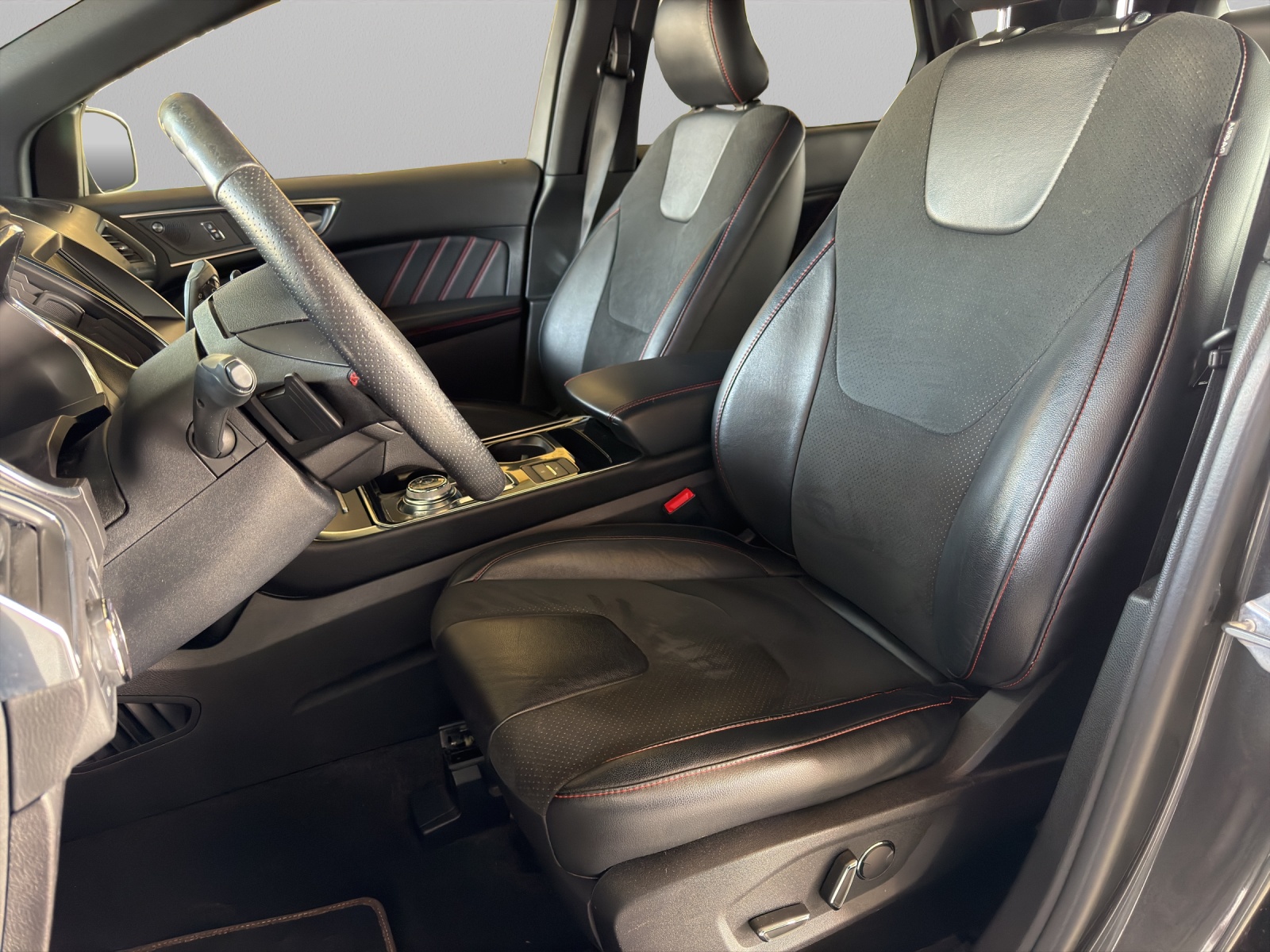 FORD Edge 2.0 EcoBlue 238 ST-Line-image-8