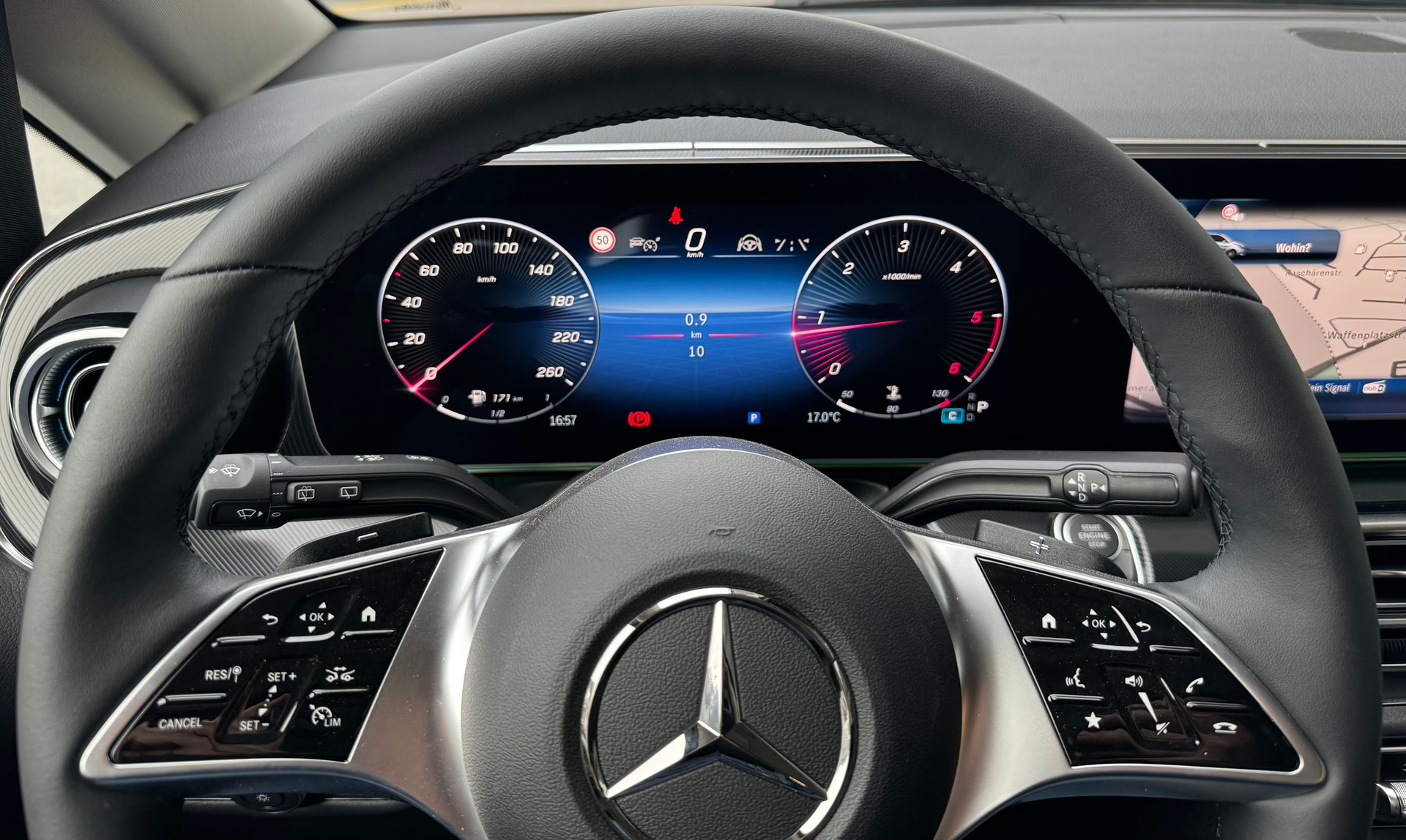 PÖSSL MERCEDES-BENZ Campstar V250 d lang 4matic-image-12