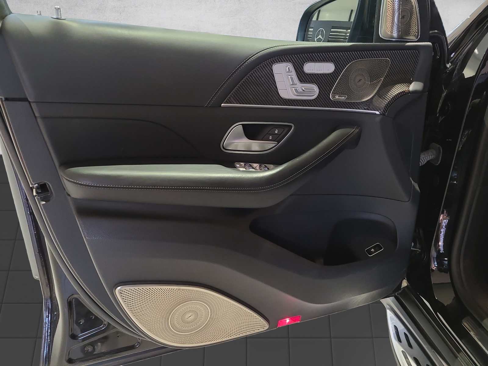 MERCEDES-BENZ GLS 63 4Matic+ TCT 9G-image-8