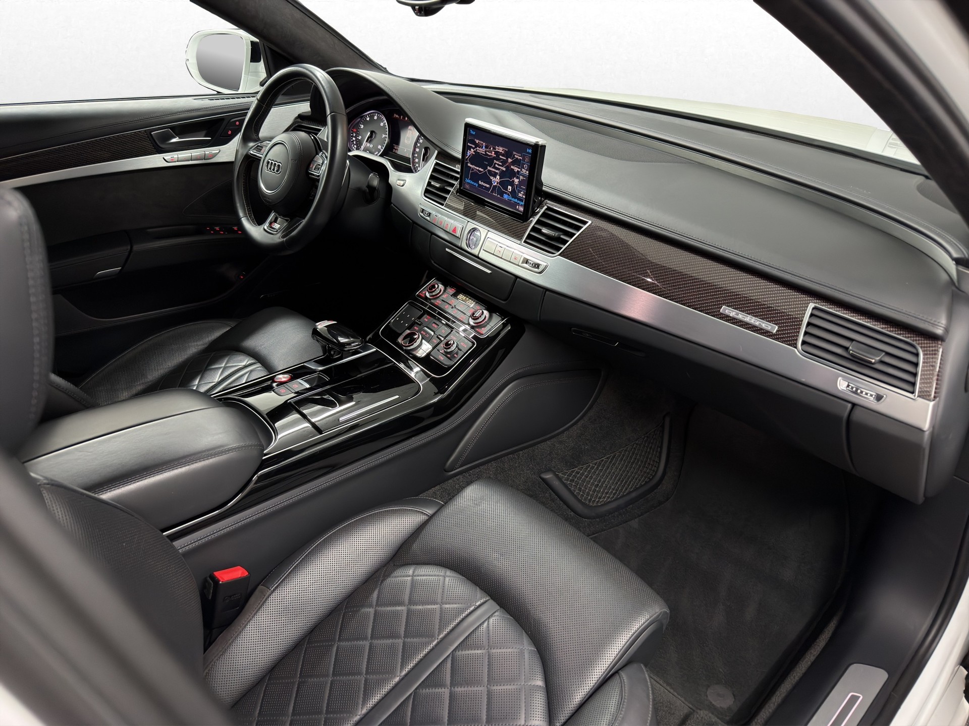 AUDI S8 4.0 TFSI V8 plus quattro tiptronic-image-22