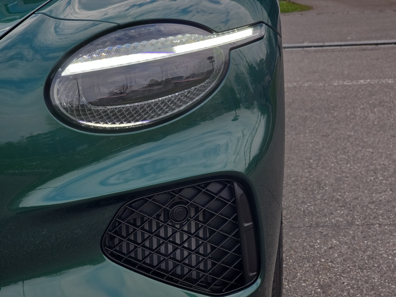 BENTLEY Continental GTC 4.0 V8 PHEV 680 PS / 1.9% Leasing möglich.-image-20