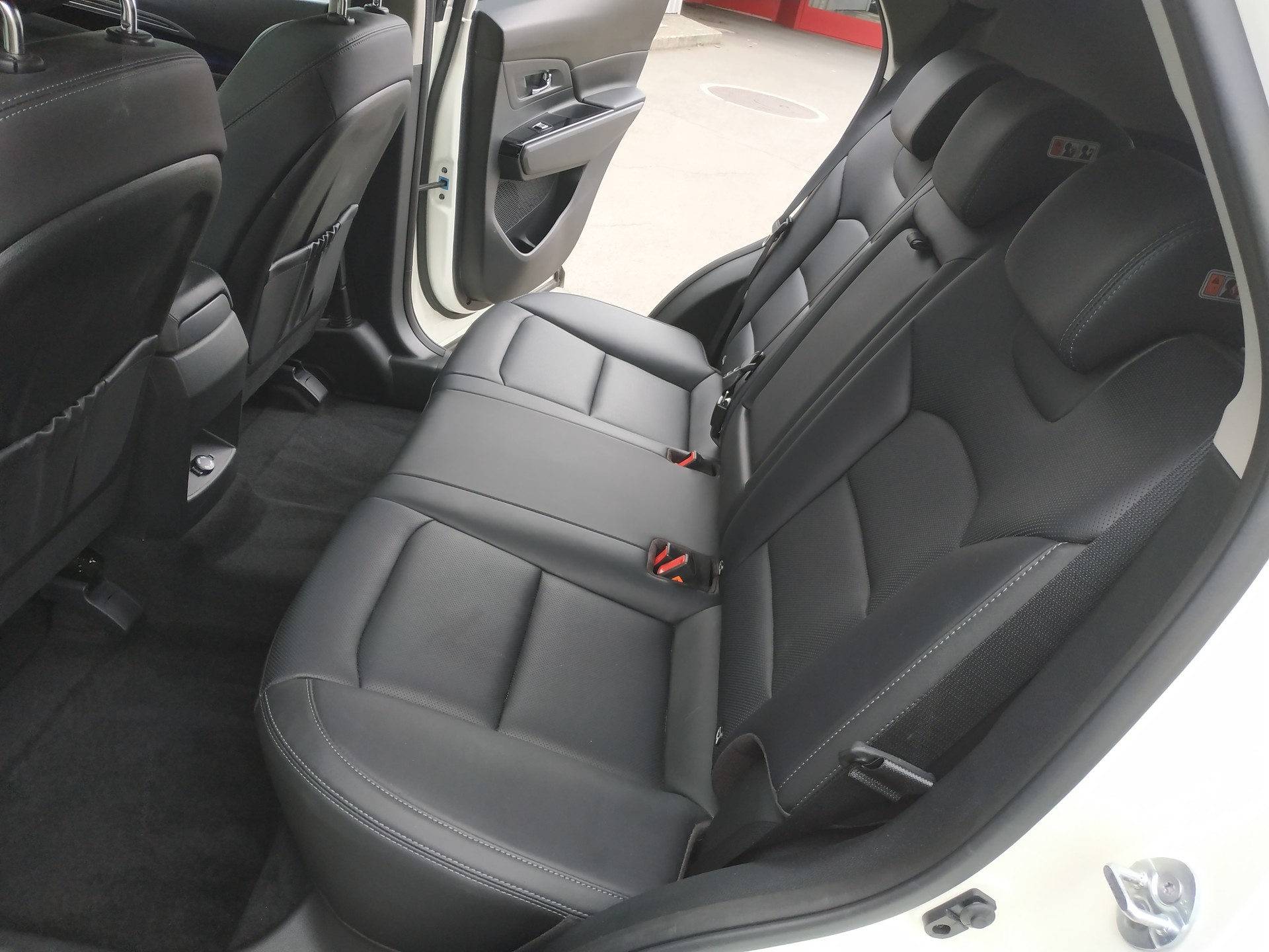 KGM-SsangYong Korando 1.5 T GDI Sapphire 4WD Automat-image-20