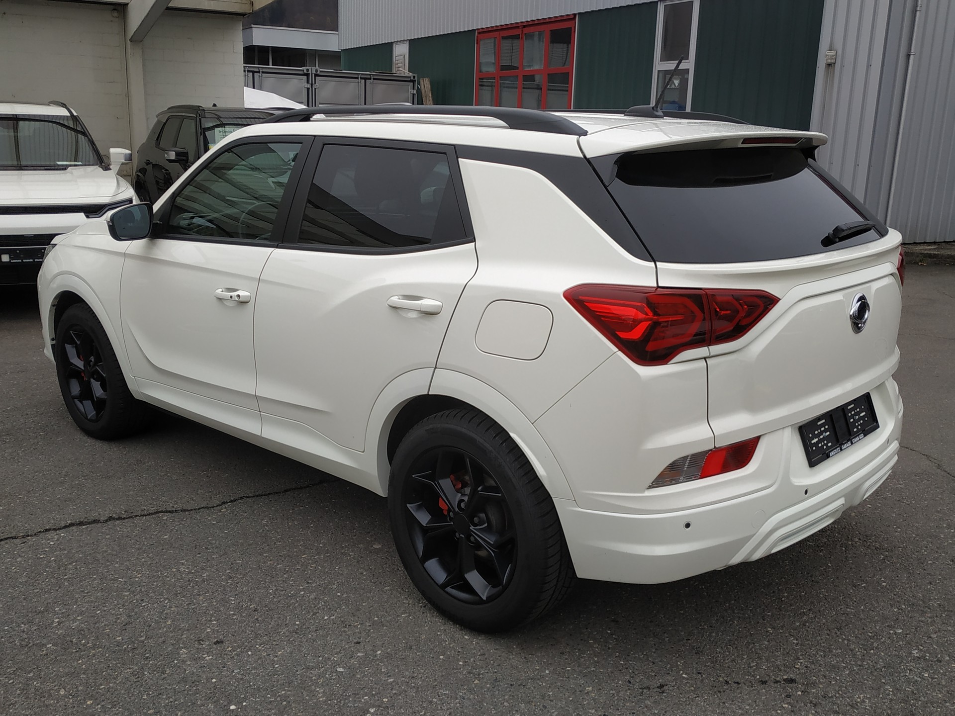 KGM-SsangYong Korando 1.5 T GDI Sapphire 4WD Automat-image-4