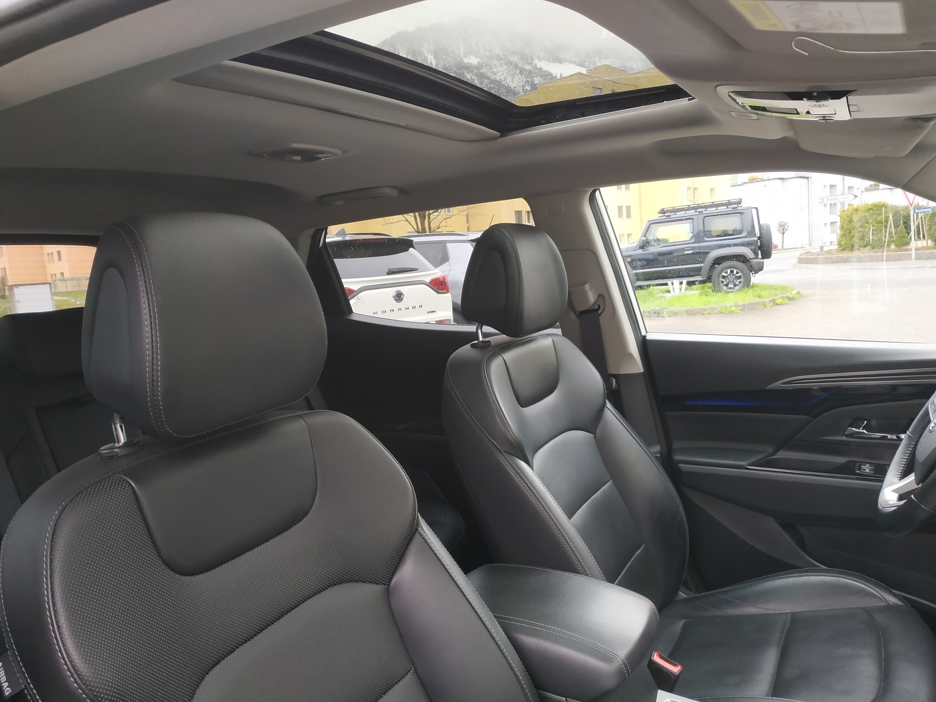 KGM-SsangYong Korando 1.5 T GDI Sapphire 4WD Automat-image-19