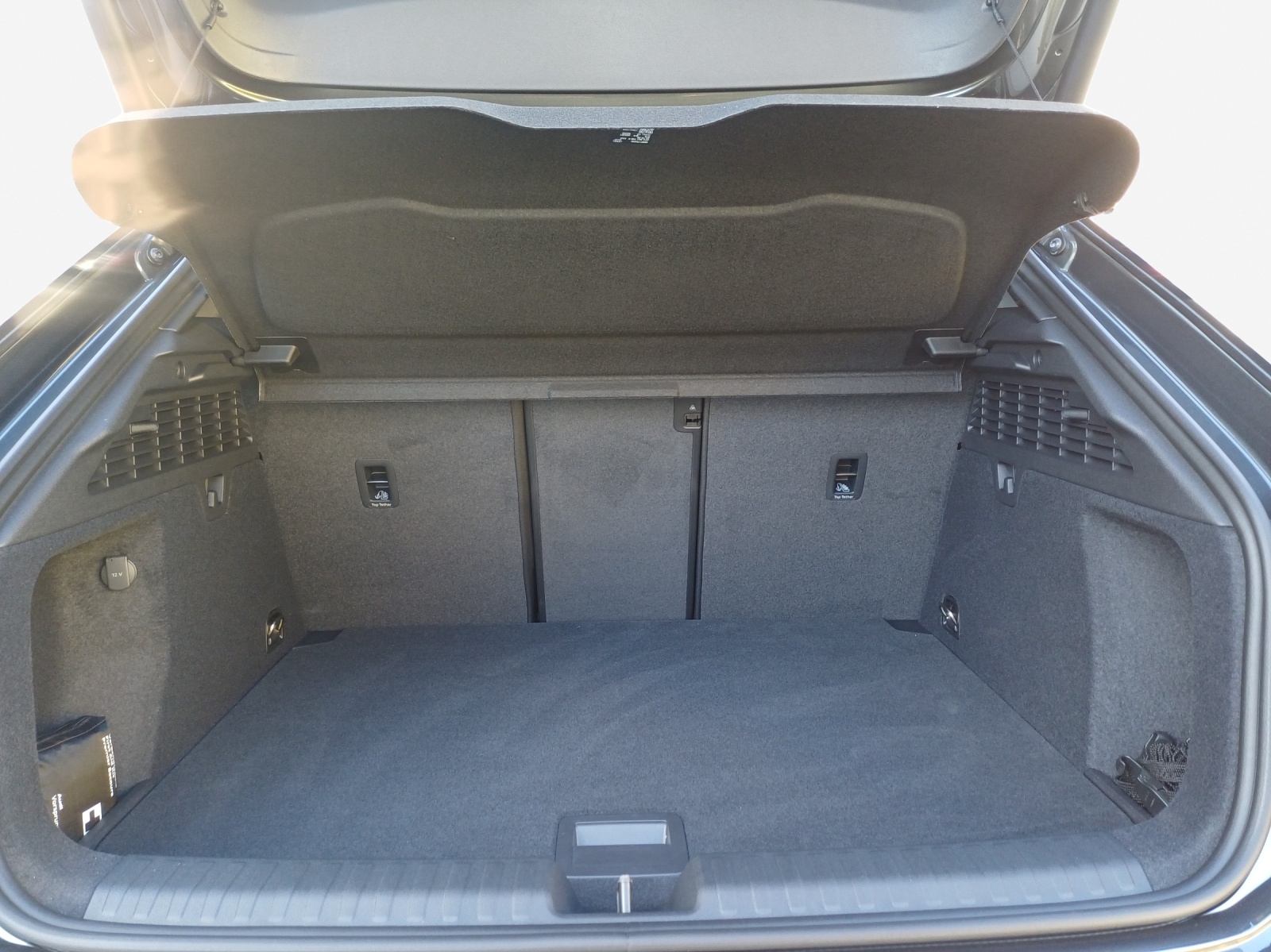 AUDI A3 Sportback TFSI 150 kW quattro S line S tronic-image-12