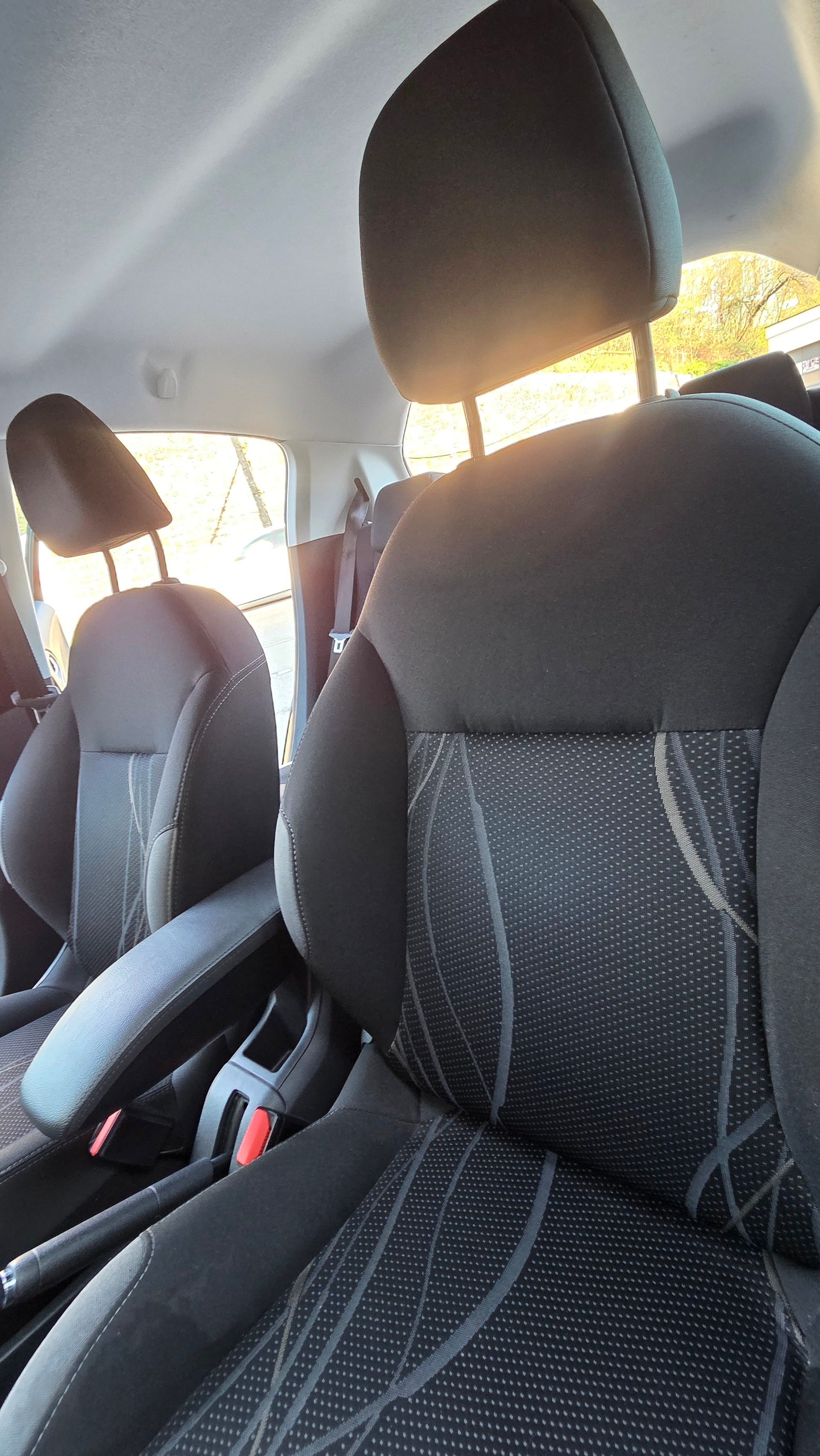 PEUGEOT 208 1.2 VTI Active-image-10
