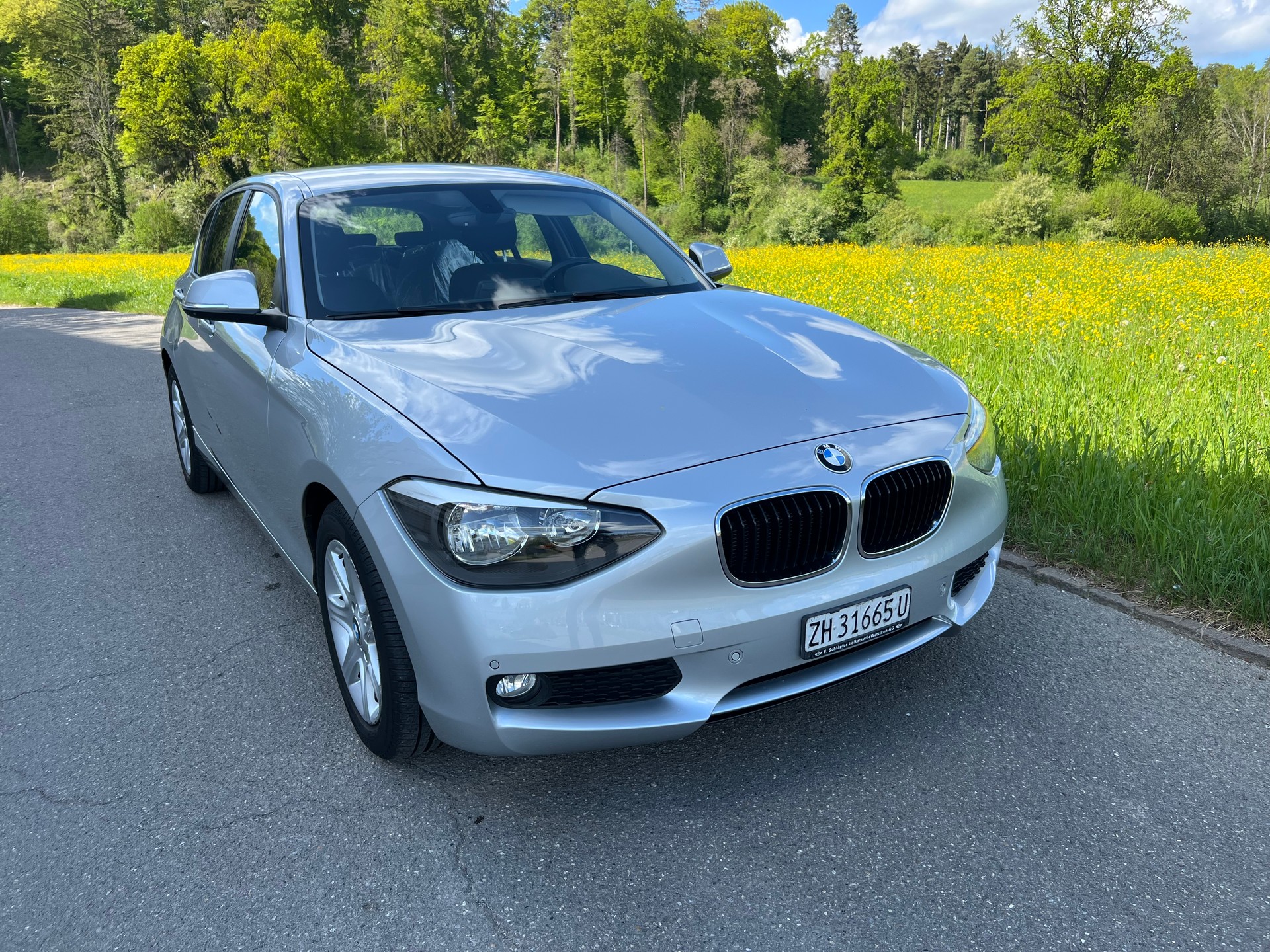 BMW 116i Urban Line Steptronic-image-1