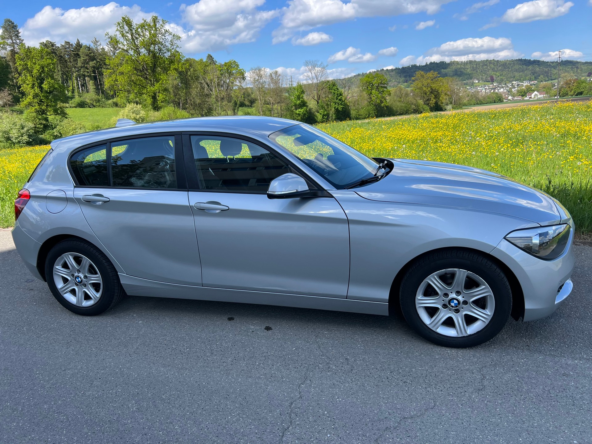 BMW 116i Urban Line Steptronic-image-2