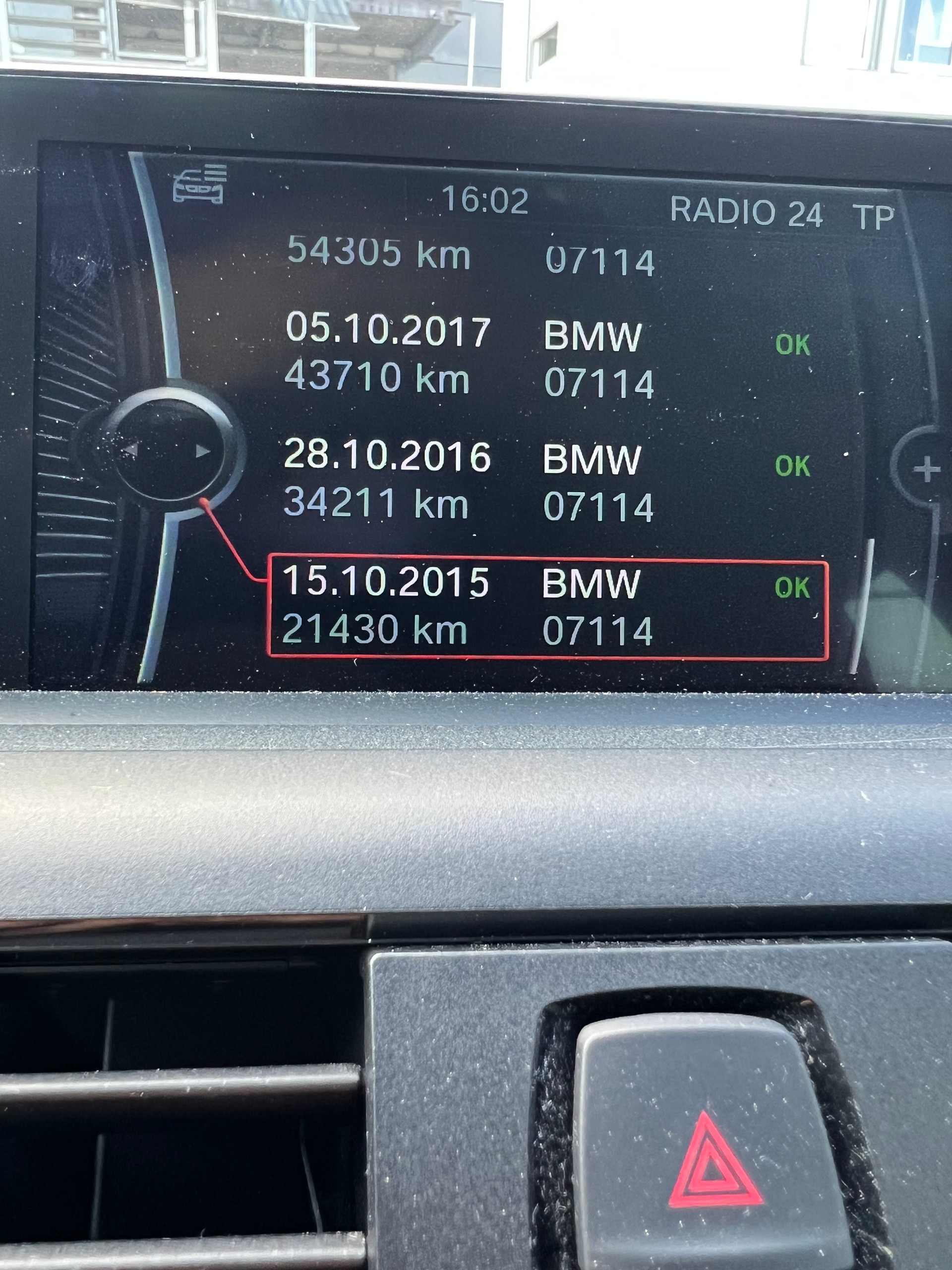 BMW 116i Urban Line Steptronic-image-7