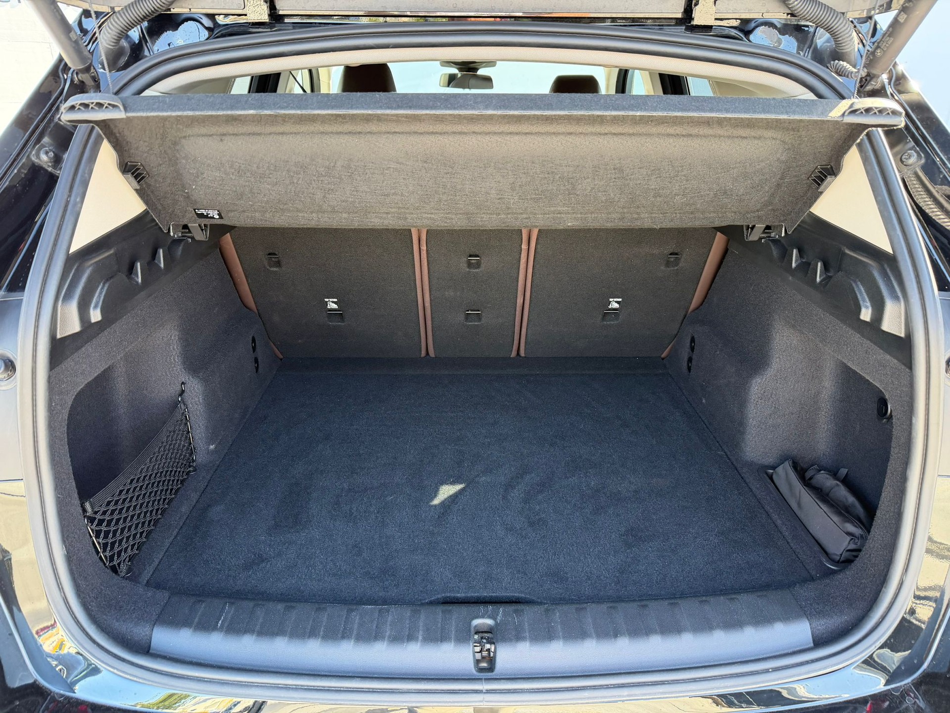 BMW X1 xDrive 23i 48V-image-10